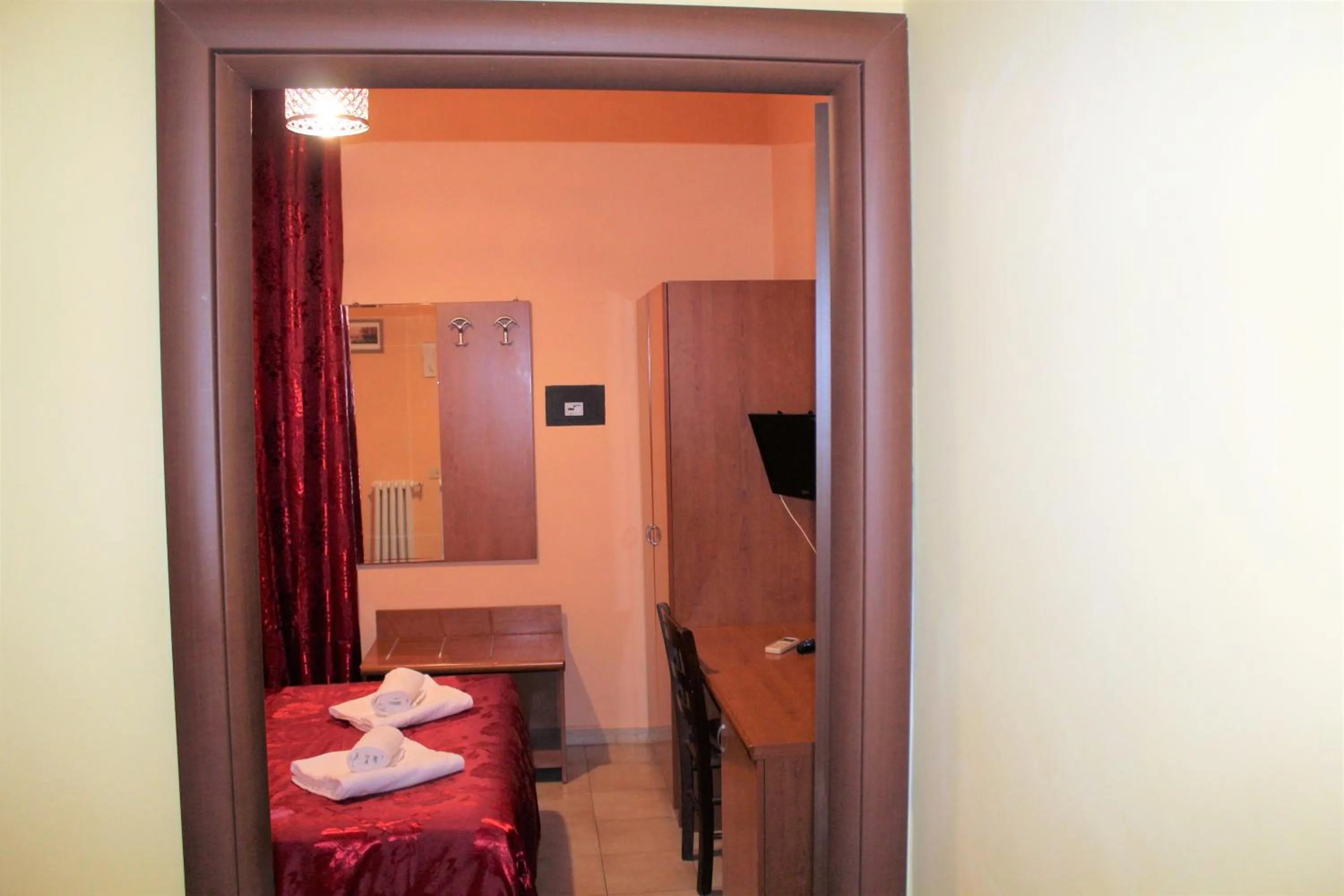 Single Room in Hotel Eurorooms
