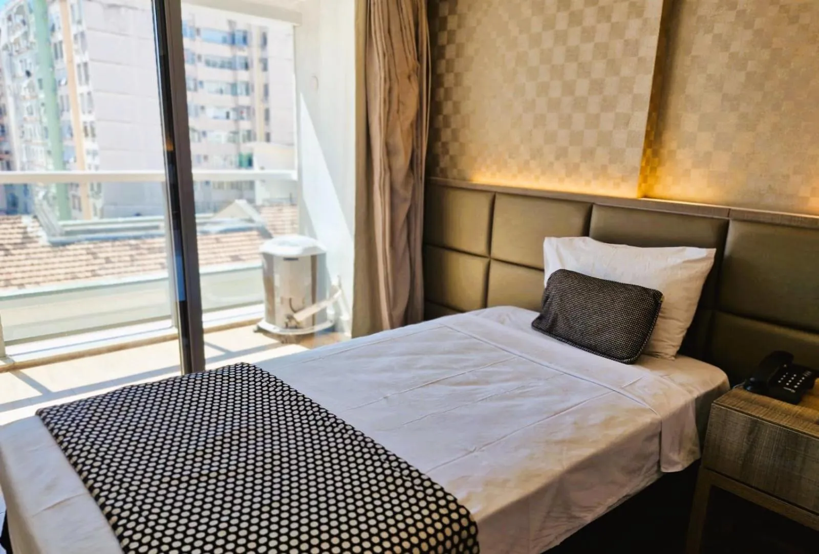 Deluxe Twin Room in Royal Regency Palace Hotel