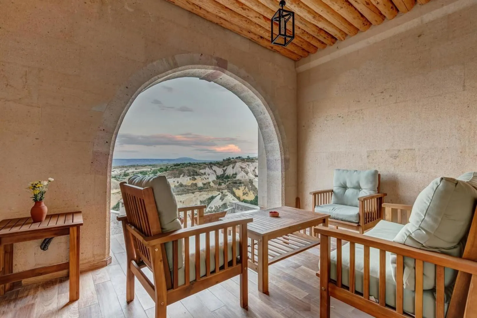 One Room Suite with Balcony - single occupancy in Taskonaklar