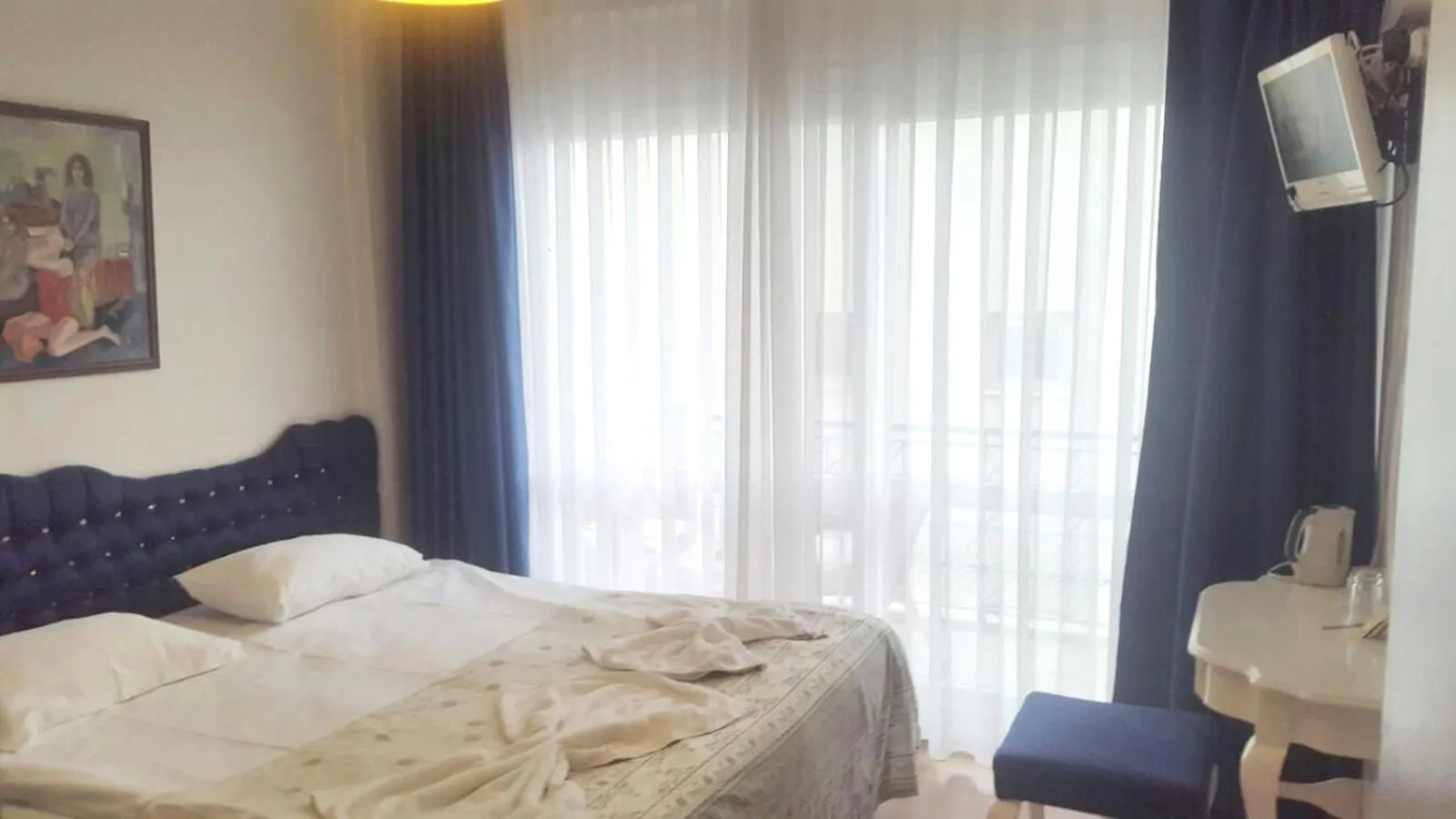Double Room in Urkmez Hotel