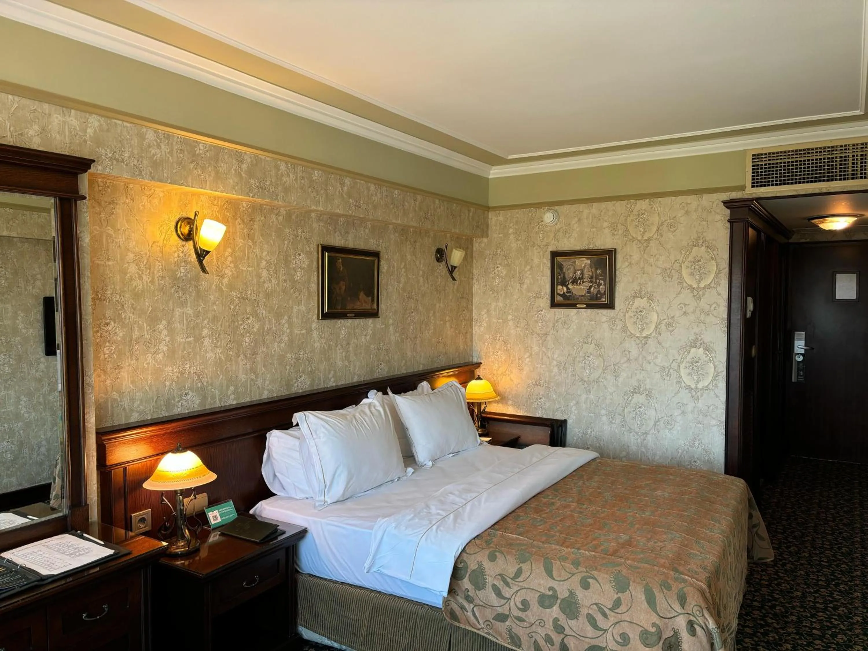Deluxe Double Room with Park View in Germir Palas Hotel - Special Class