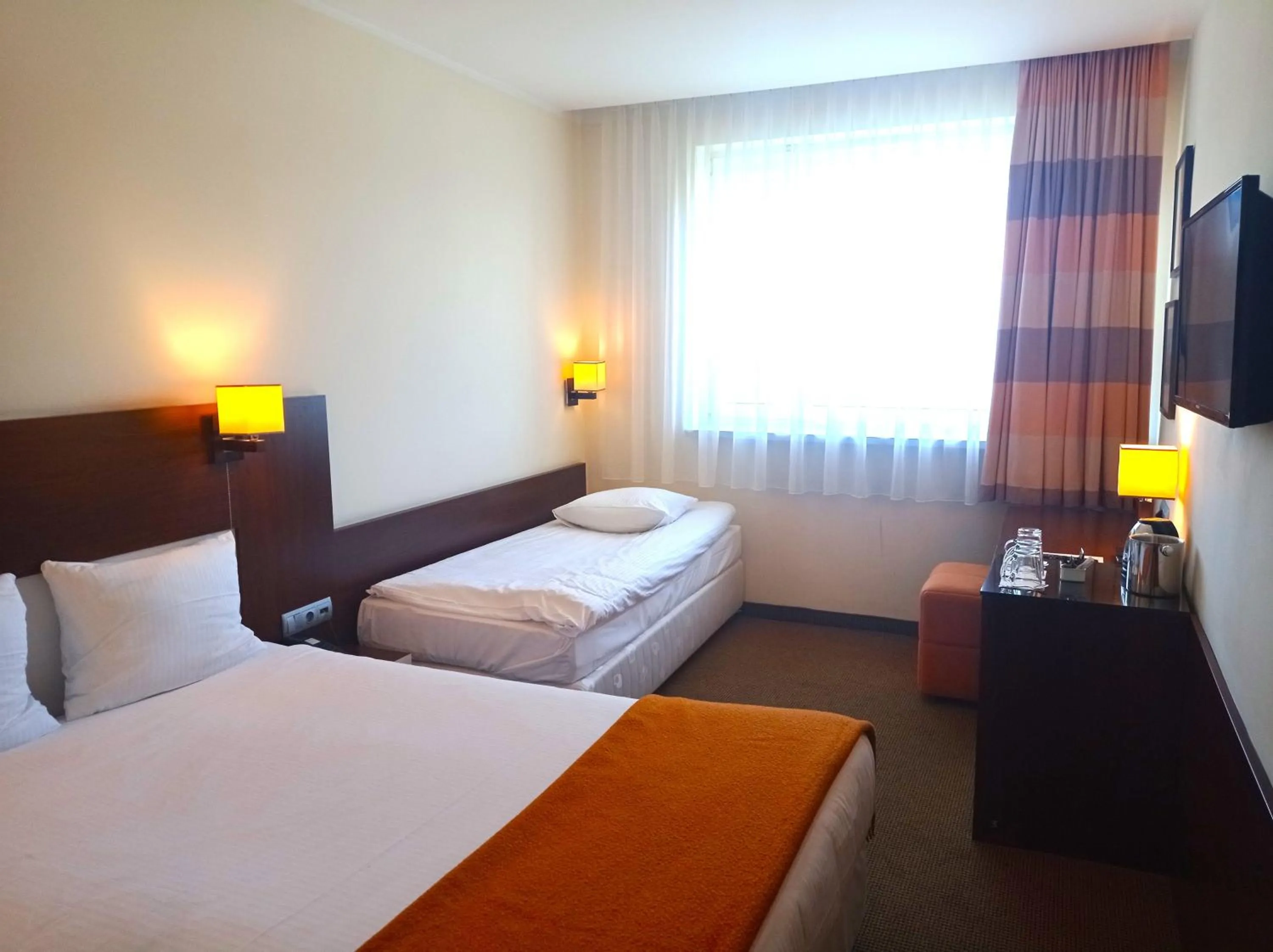 Triple Room in Desilva Inn Katowice Airport