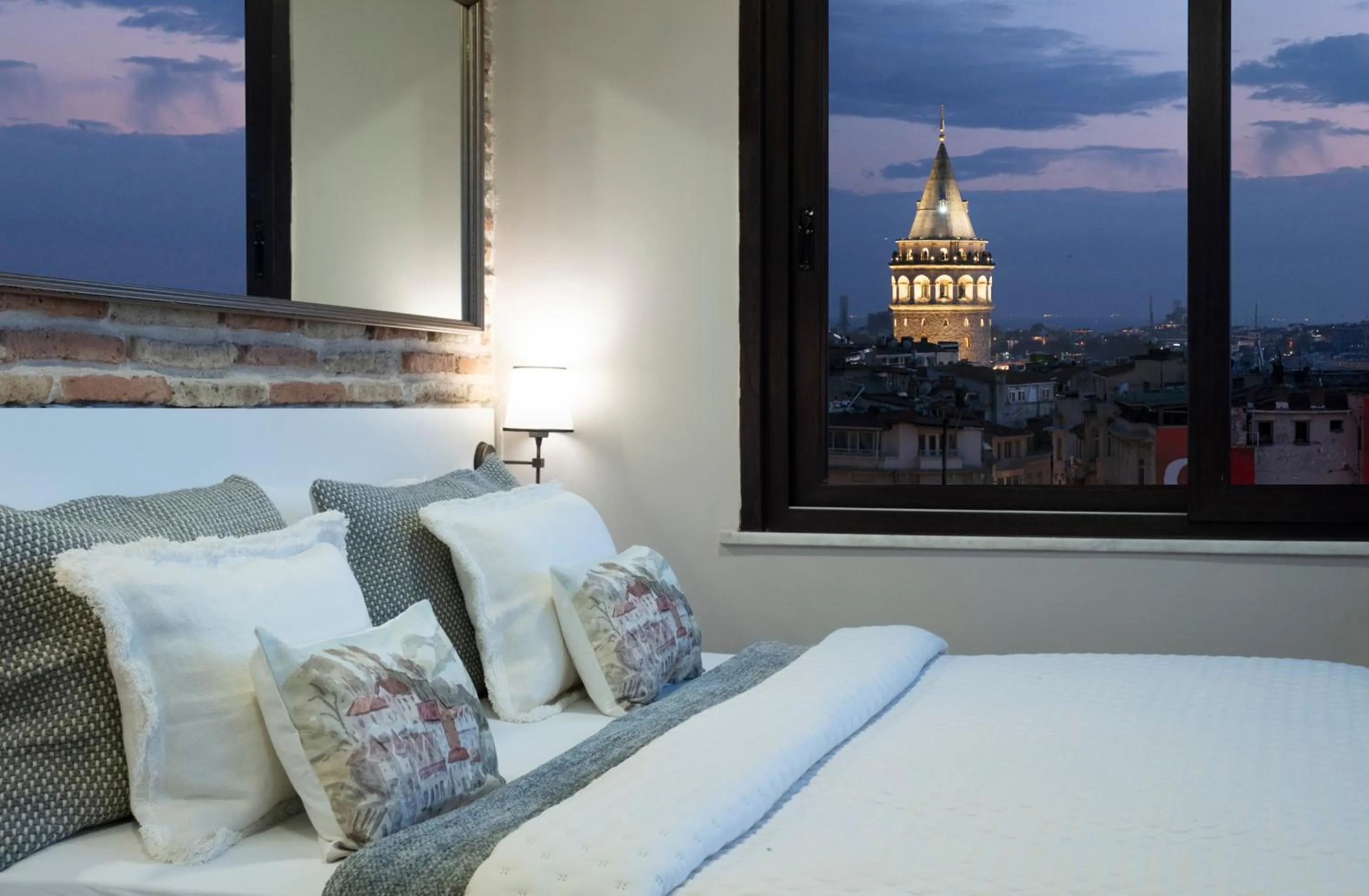 Deluxe Room with Sea View in The Pera Hotel