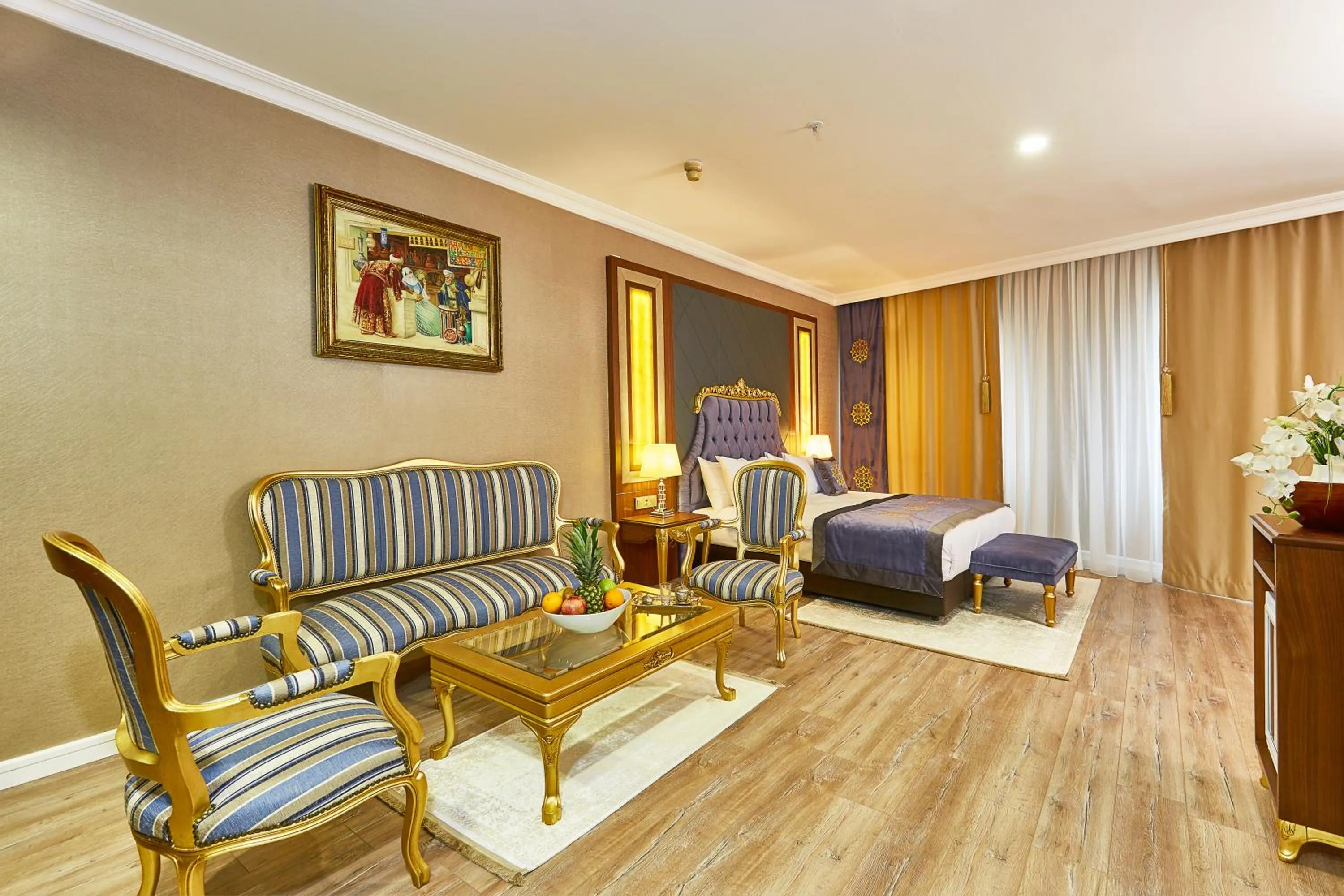 Luxury Suite in Seres Hotel Old City