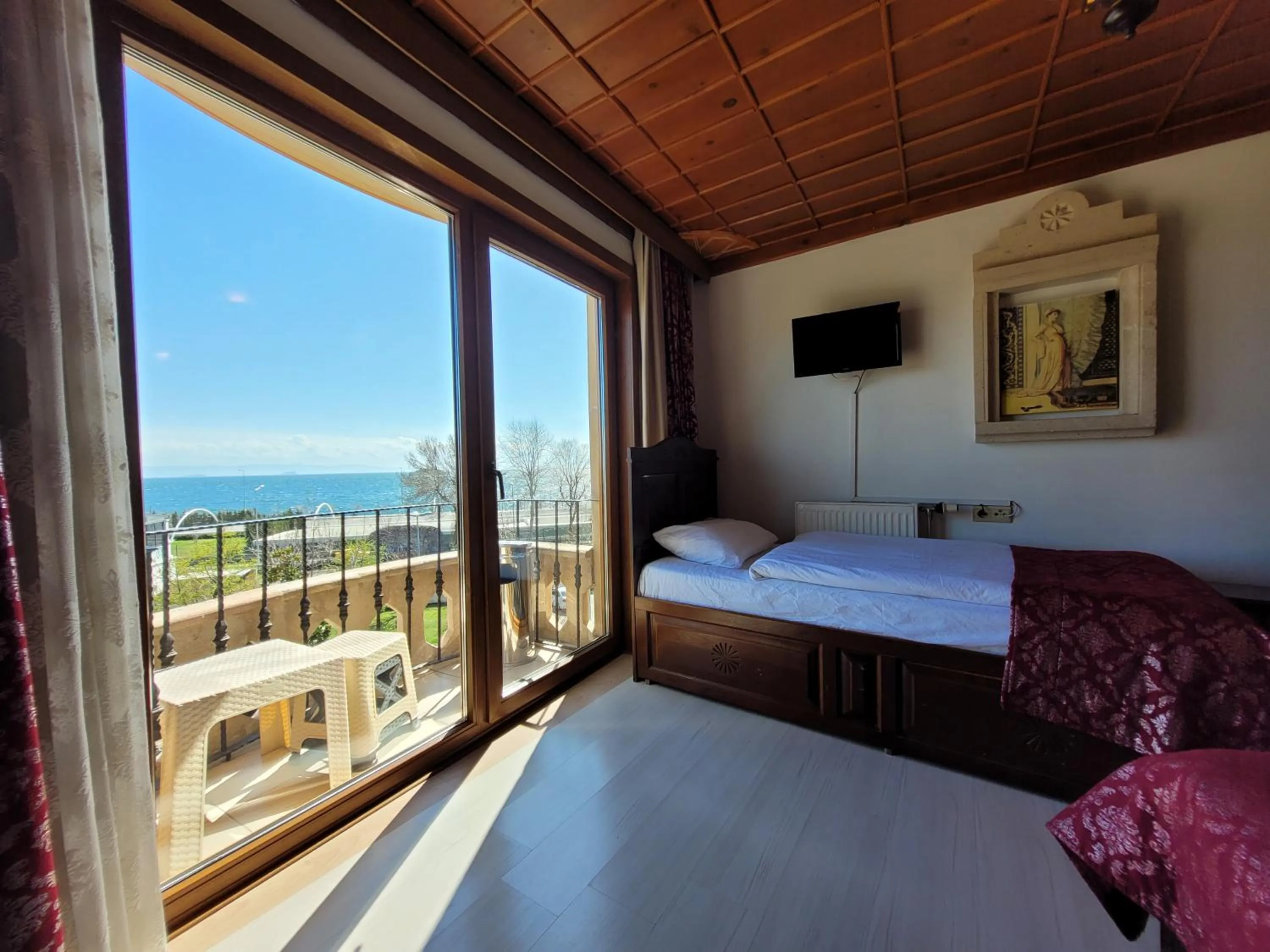Standard Double or Twin Room with Sea View in Saruhan Hotel