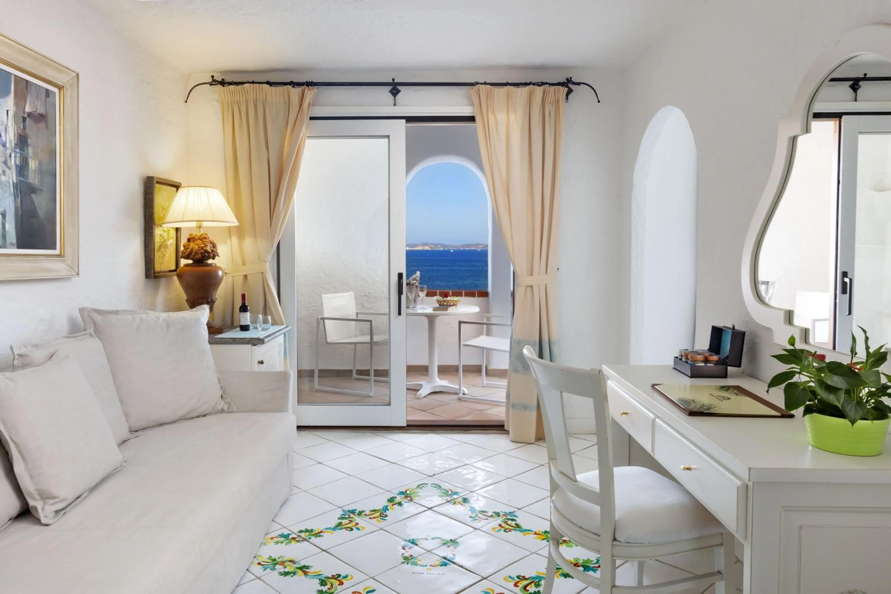 Junior Suite with Sea View in Hotel La Bisaccia