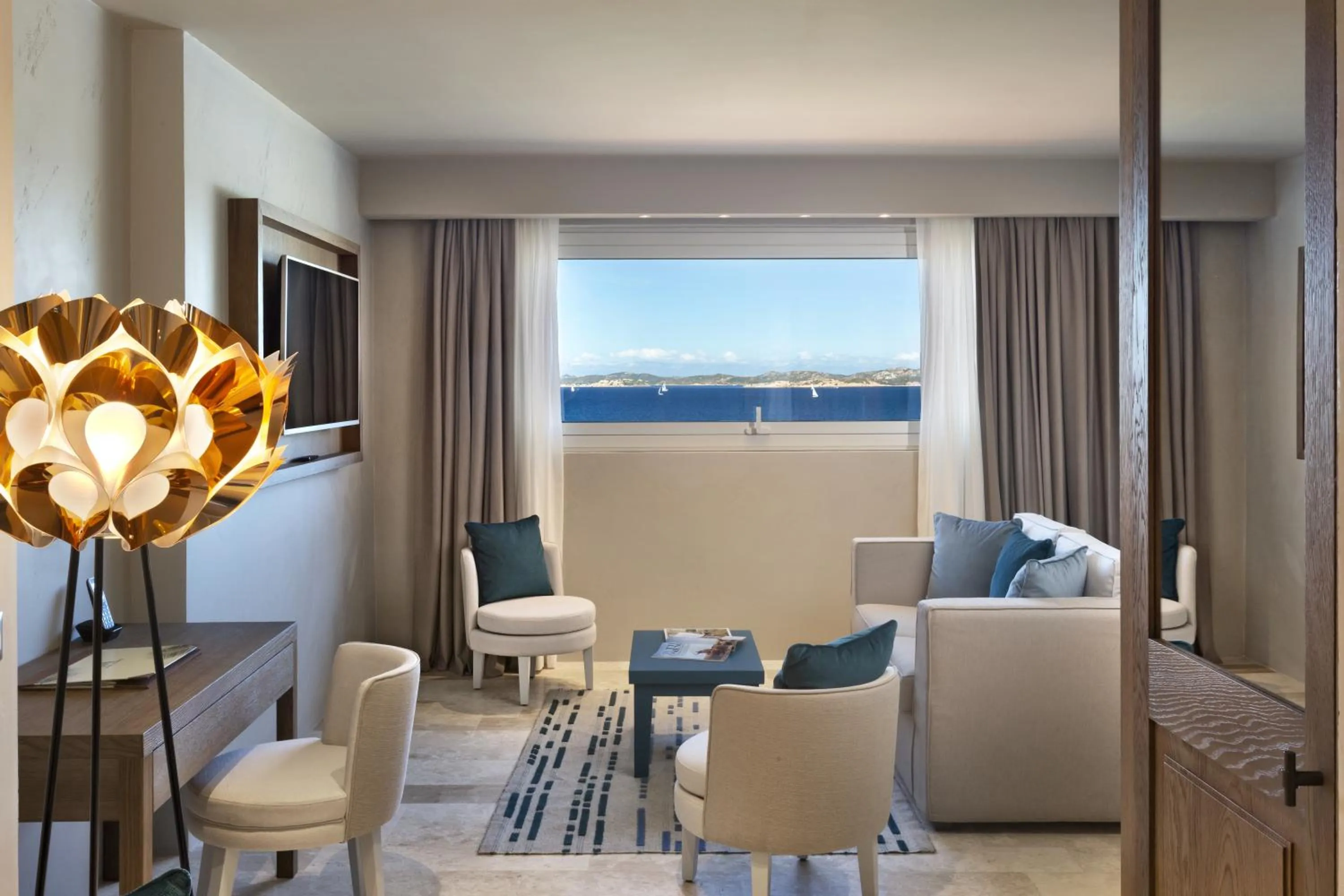 Suite with Sea View in Hotel La Bisaccia