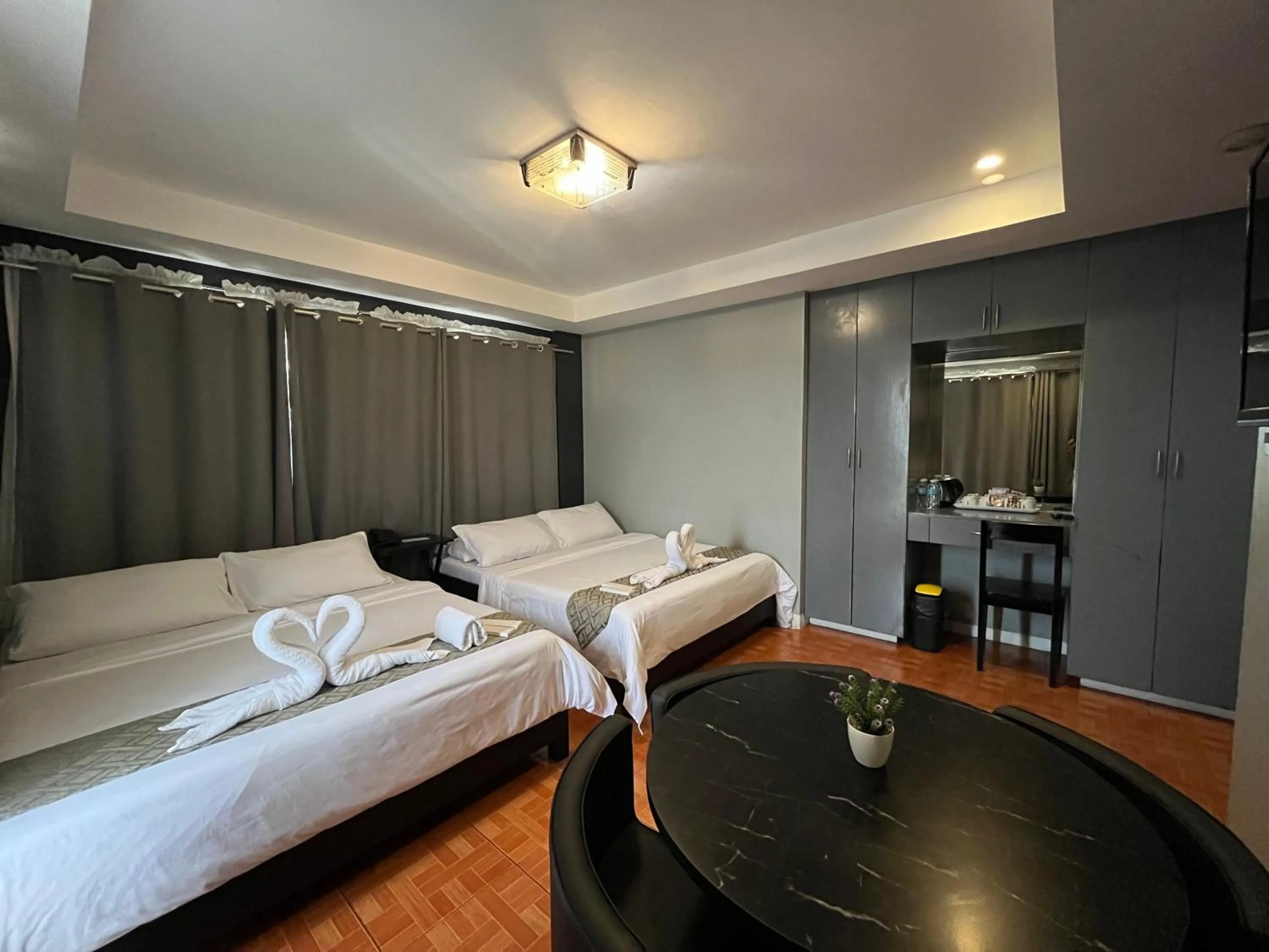 Deluxe Queen Room with Two Queen Beds in Rangya Hotel