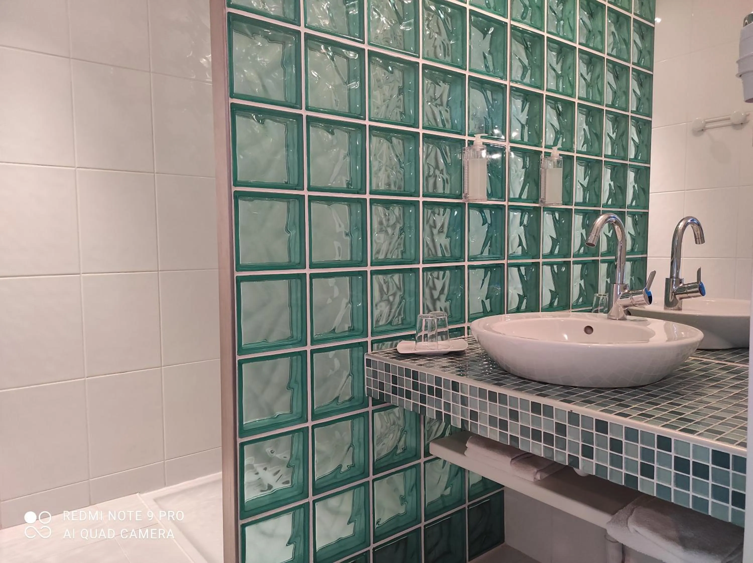 Double Room with Castle View in Logis Hôtel de Paris