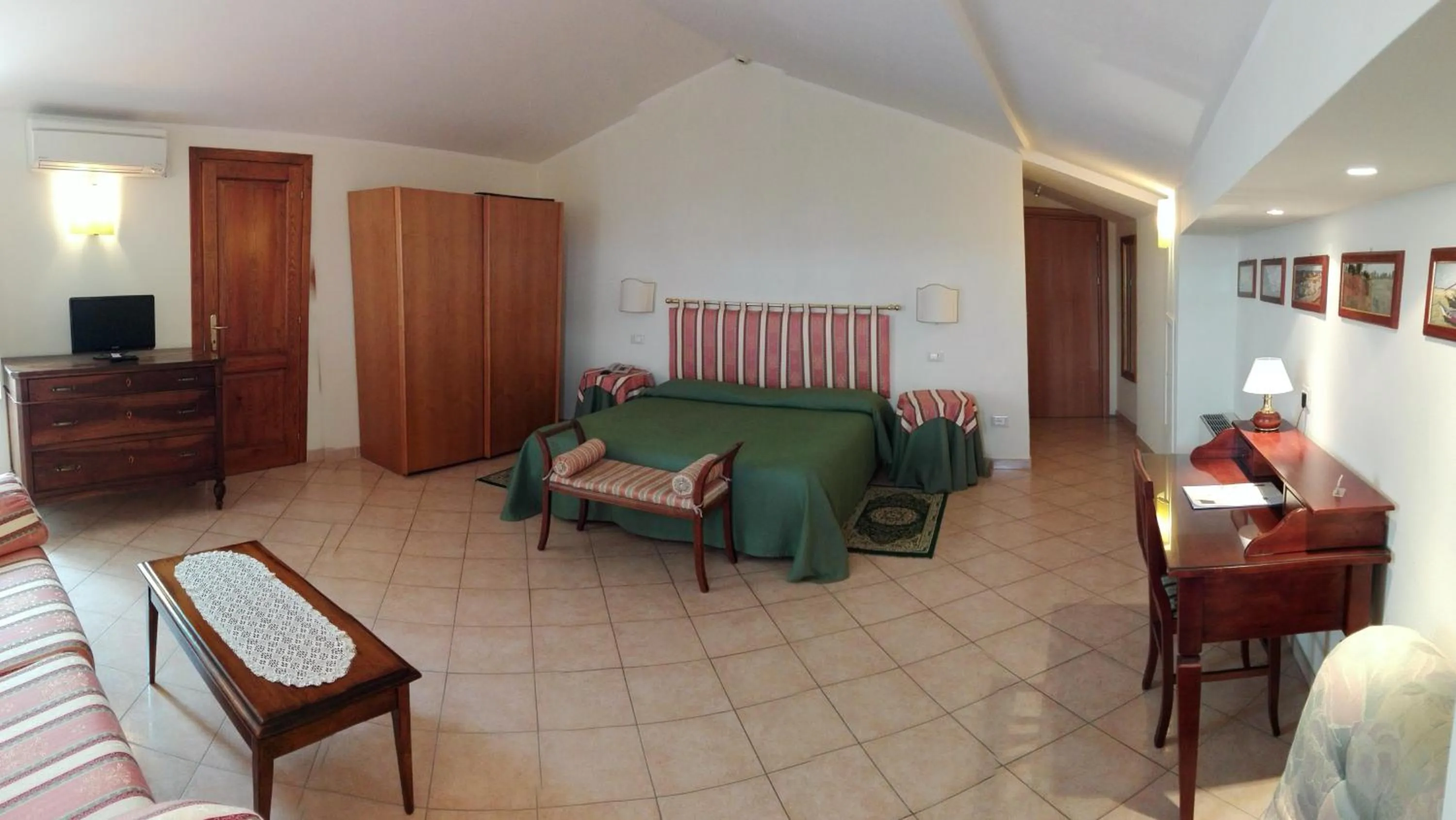 Triple Room in Hotel Umbra