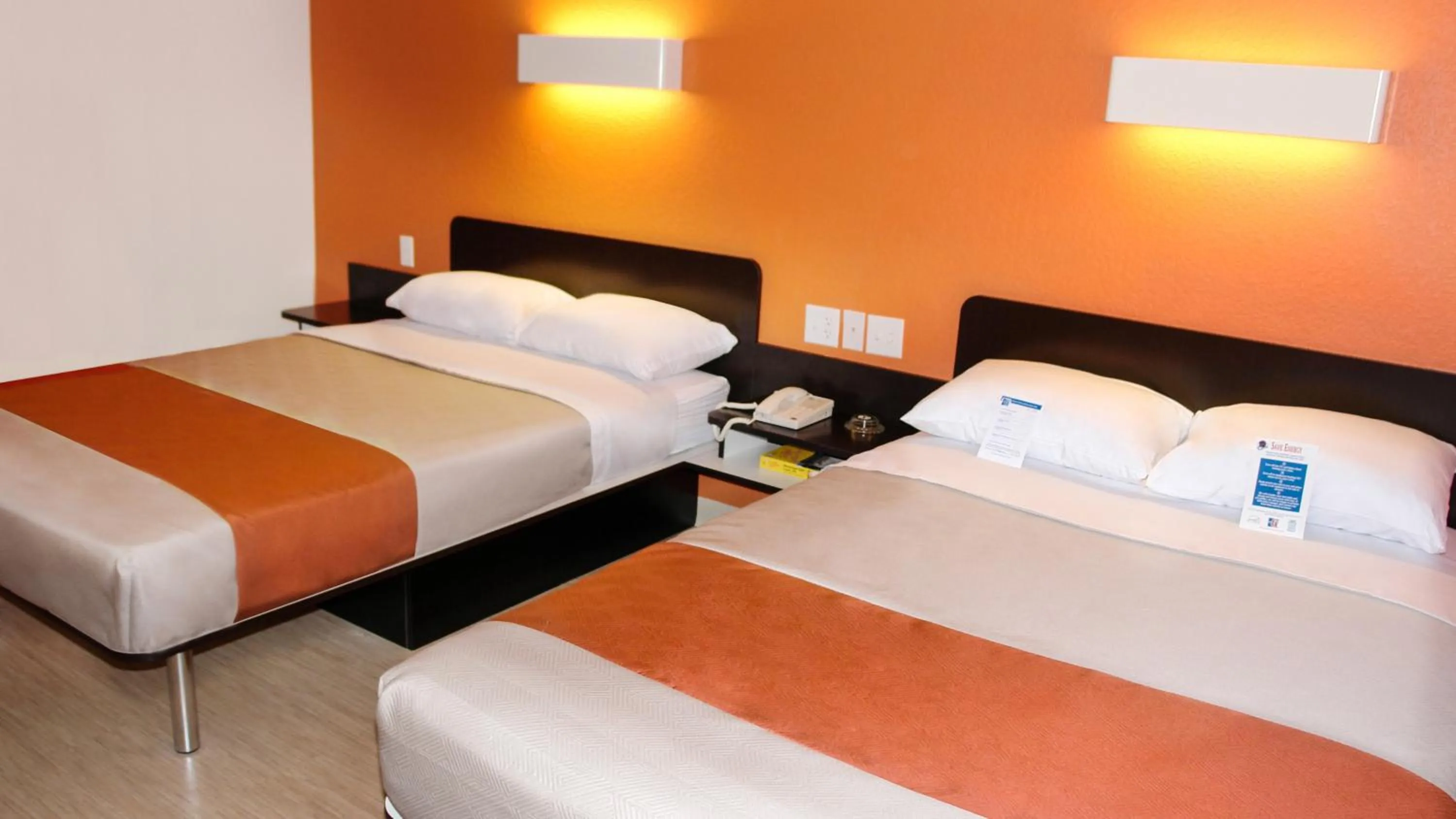 Quadruple Room - Disability Access - Roll in Shower in Motel 6-Tulsa, OK