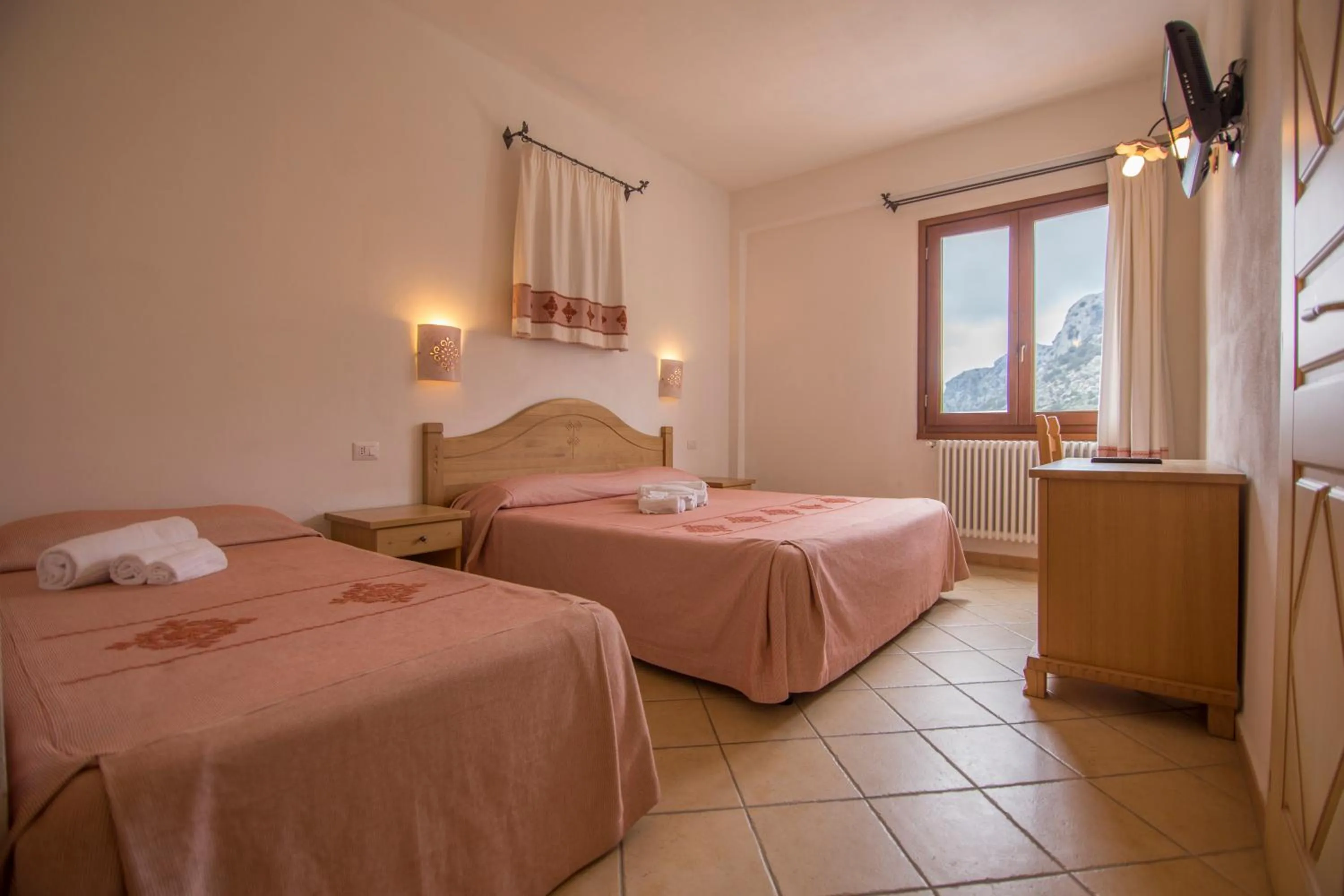 Triple Room in Gorropu Hotel