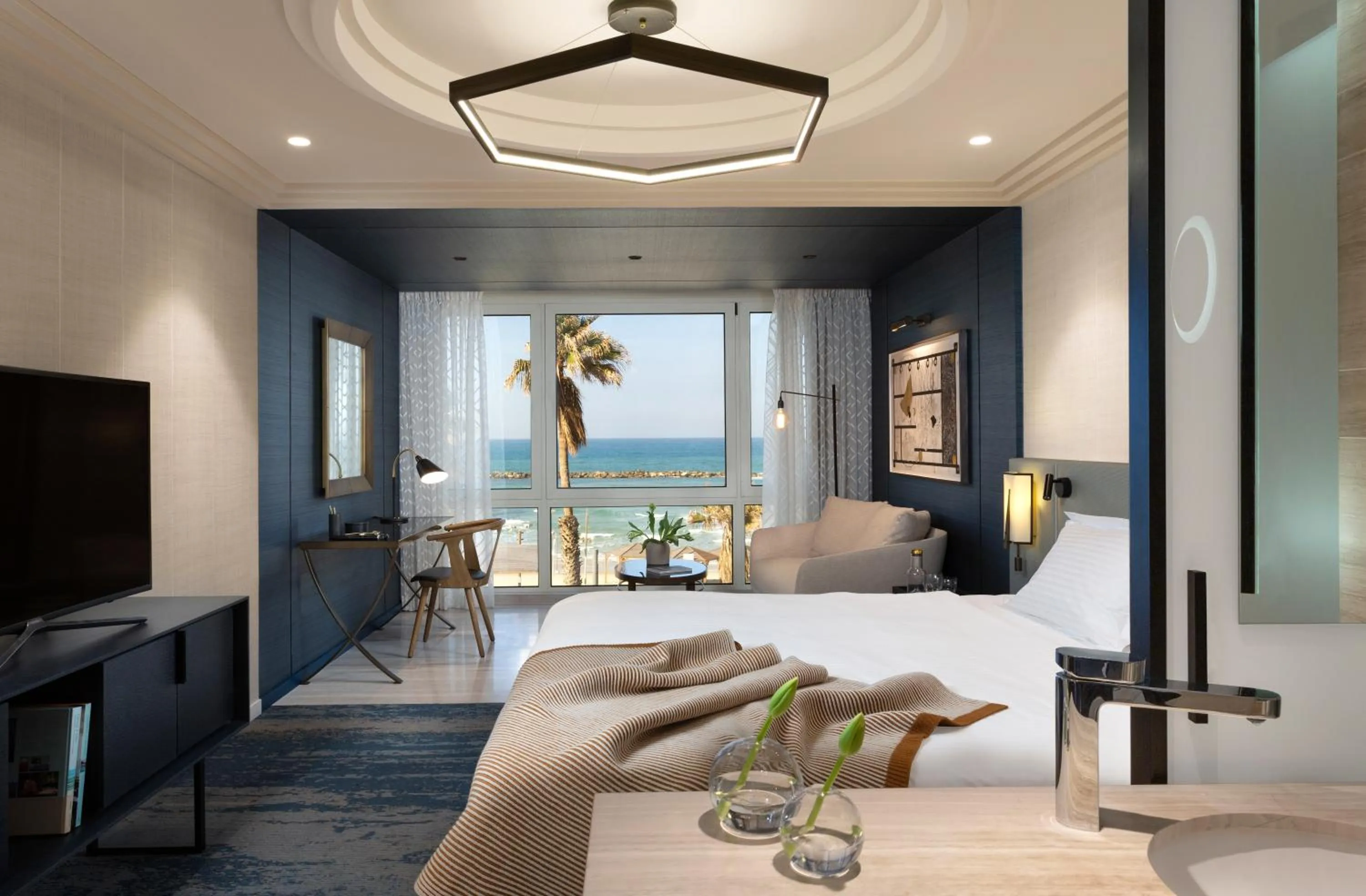 New Executive Room with no lounge accesses - single occupancy in Dan Tel Aviv Hotel