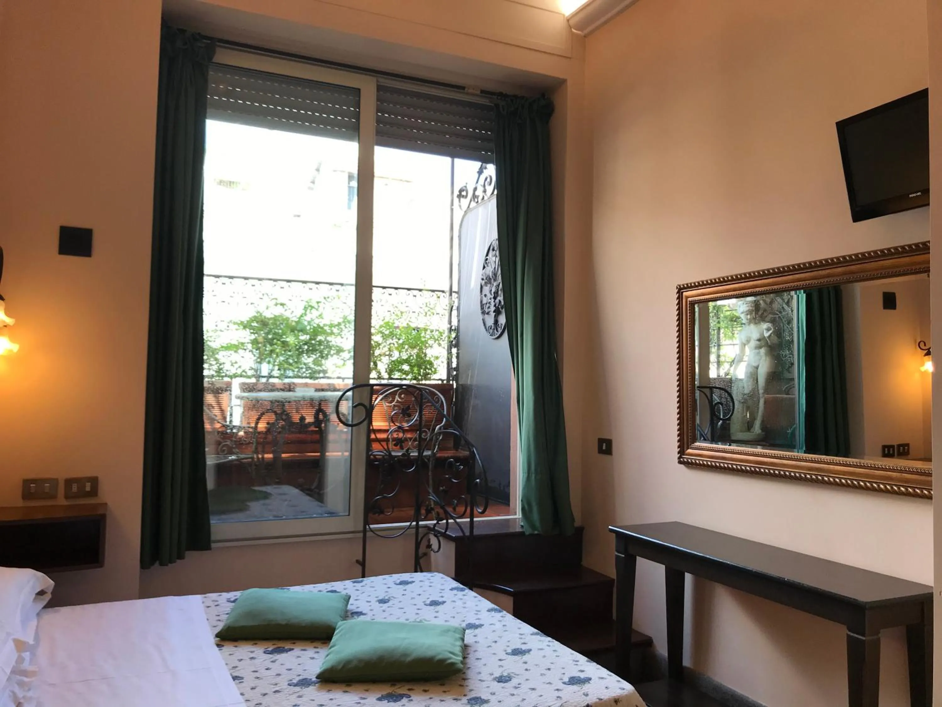 Double Room with Balcony in Hotel OKAPI