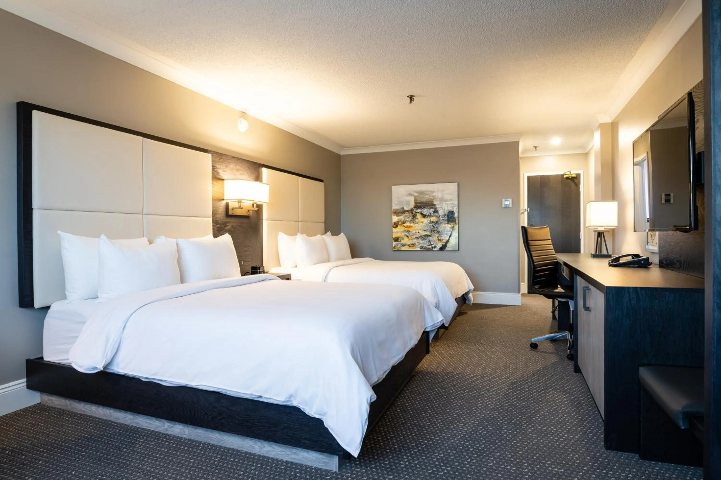 Premium Queen Room with Two Queen Beds in Crowne Plaza Hotel Moncton Downtown by IHG