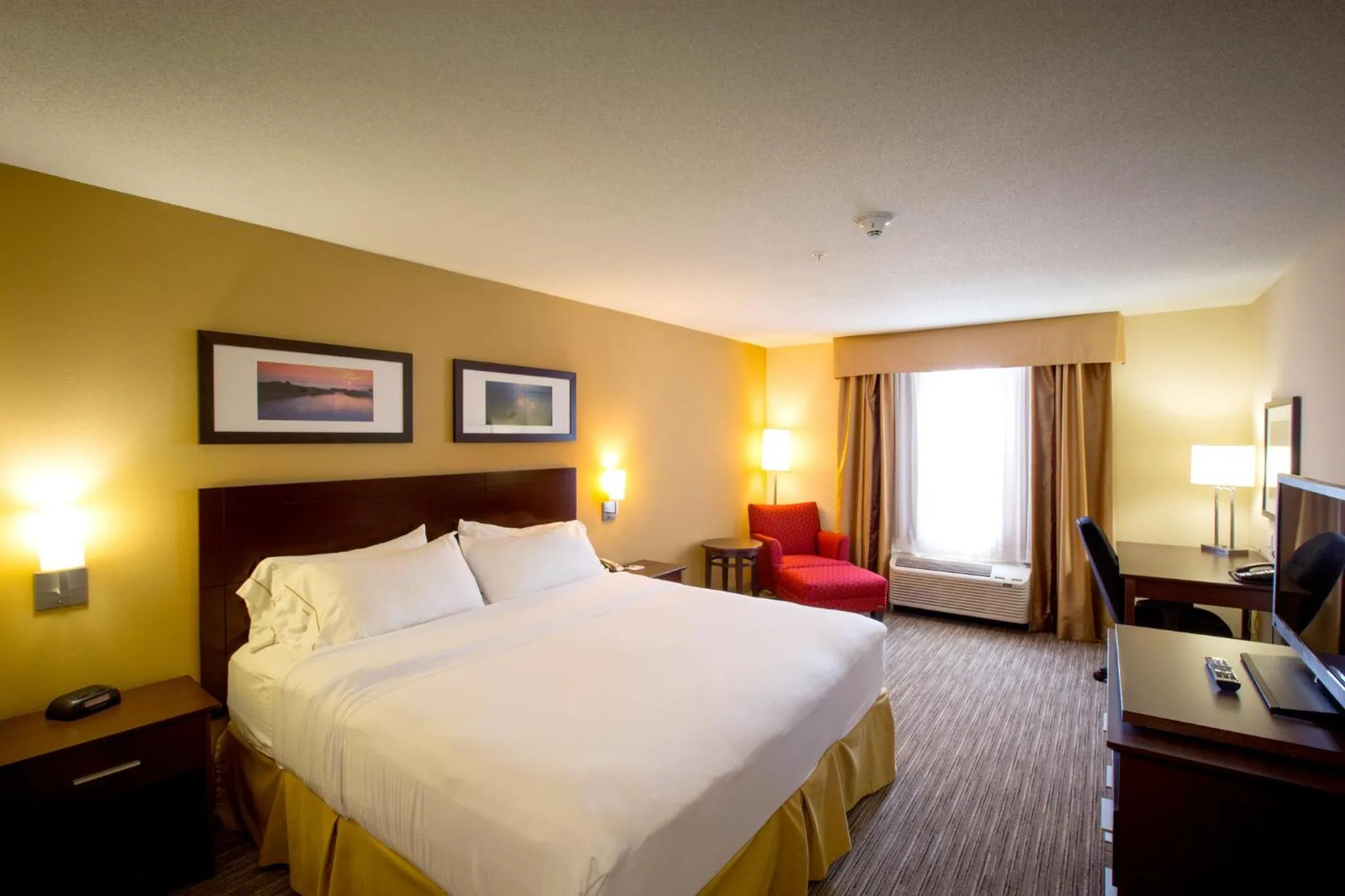 Standard King Room in Holiday Inn Express Stellarton-New Glasgow by IHG