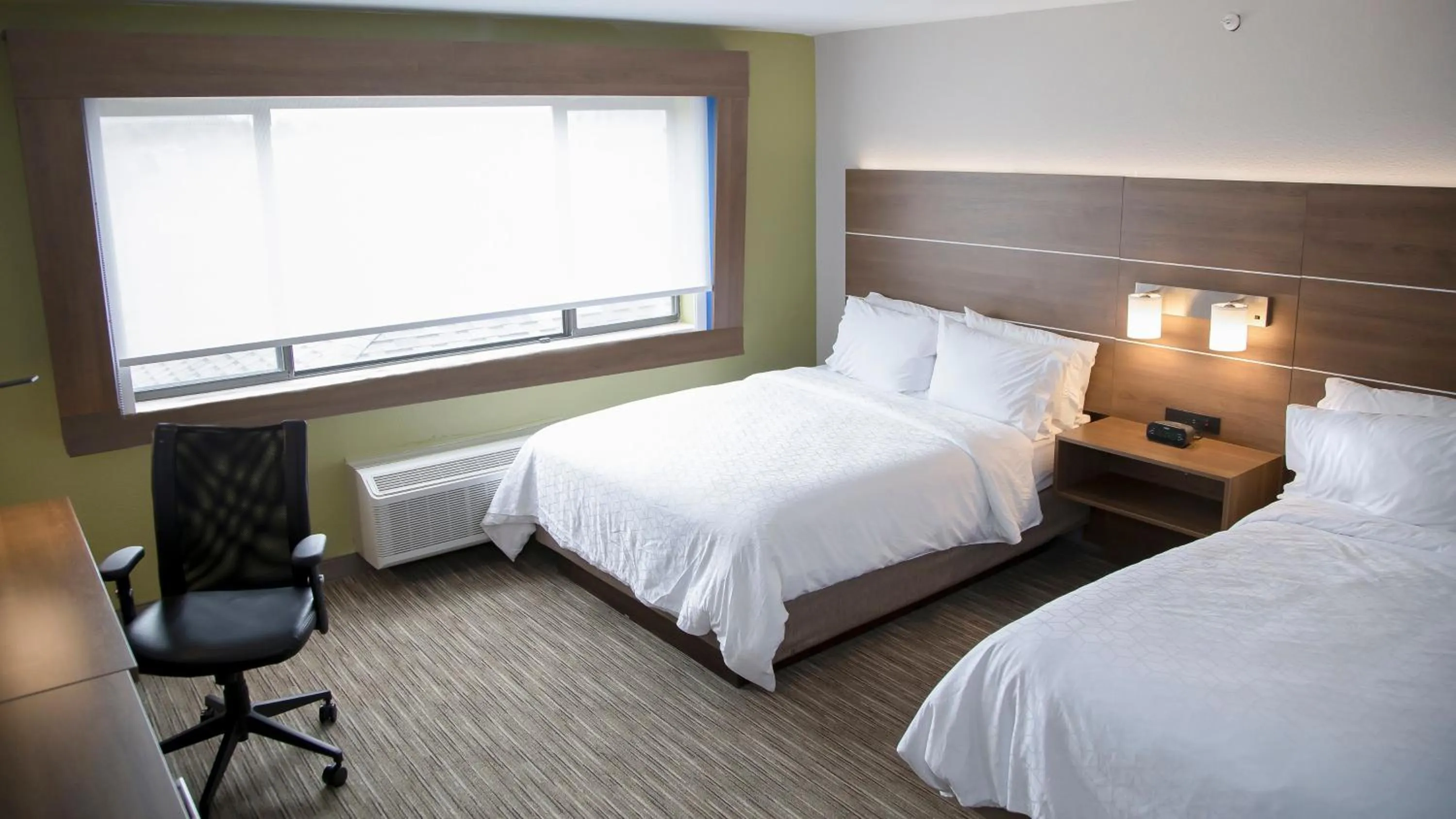Standard Queen Room with Two Queen Beds in Holiday Inn Express & Suites Colorado Springs North by IHG