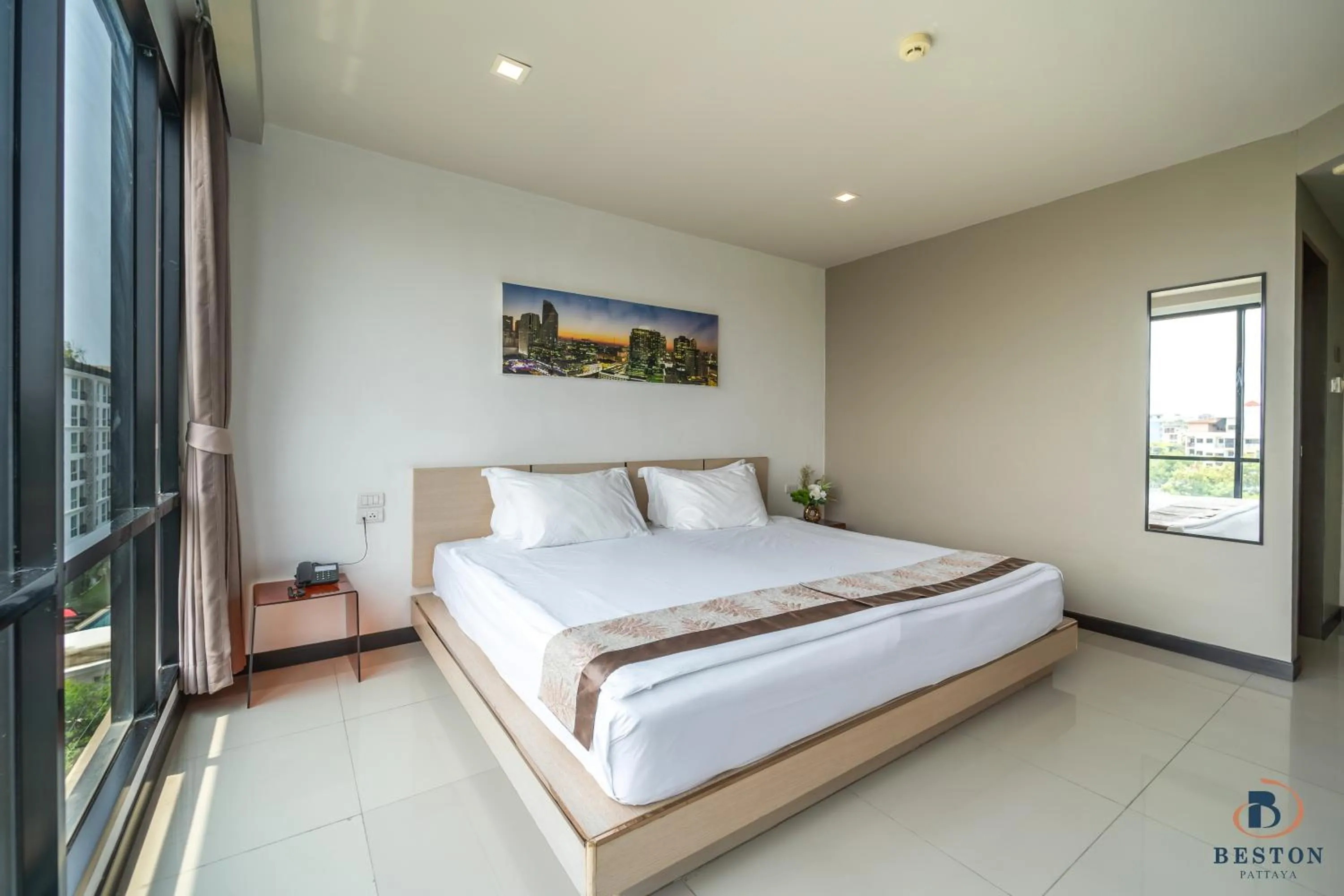 Superior King Room in Beston Pattaya - SHA Plus Certified