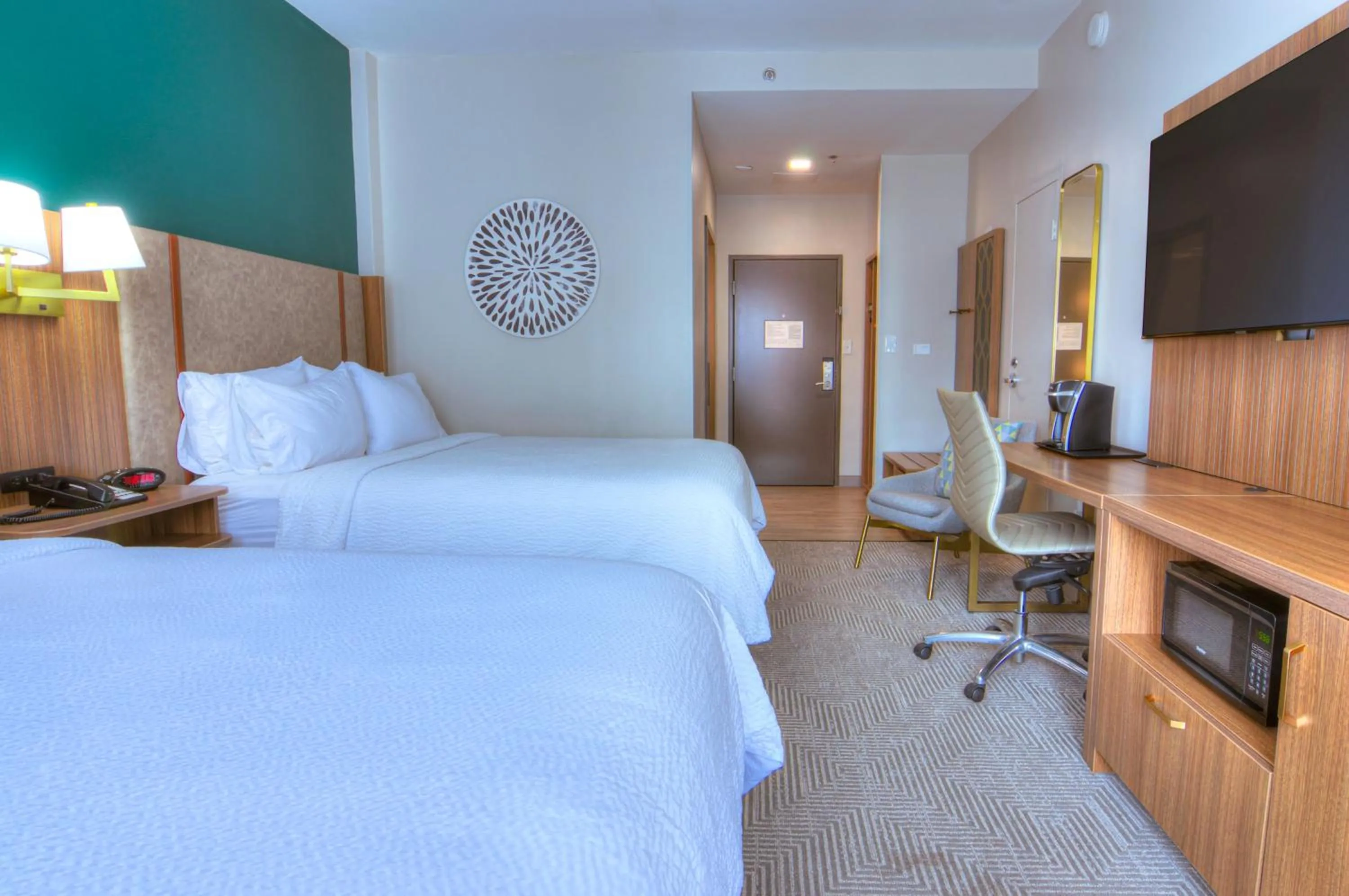 Premium Queen Room with Two Queen Beds in Holiday Inn Gainesville-University Center by IHG