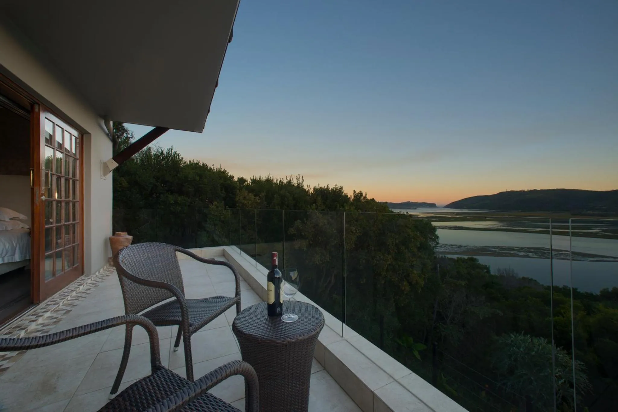 Executive Suite in Kanonkop House