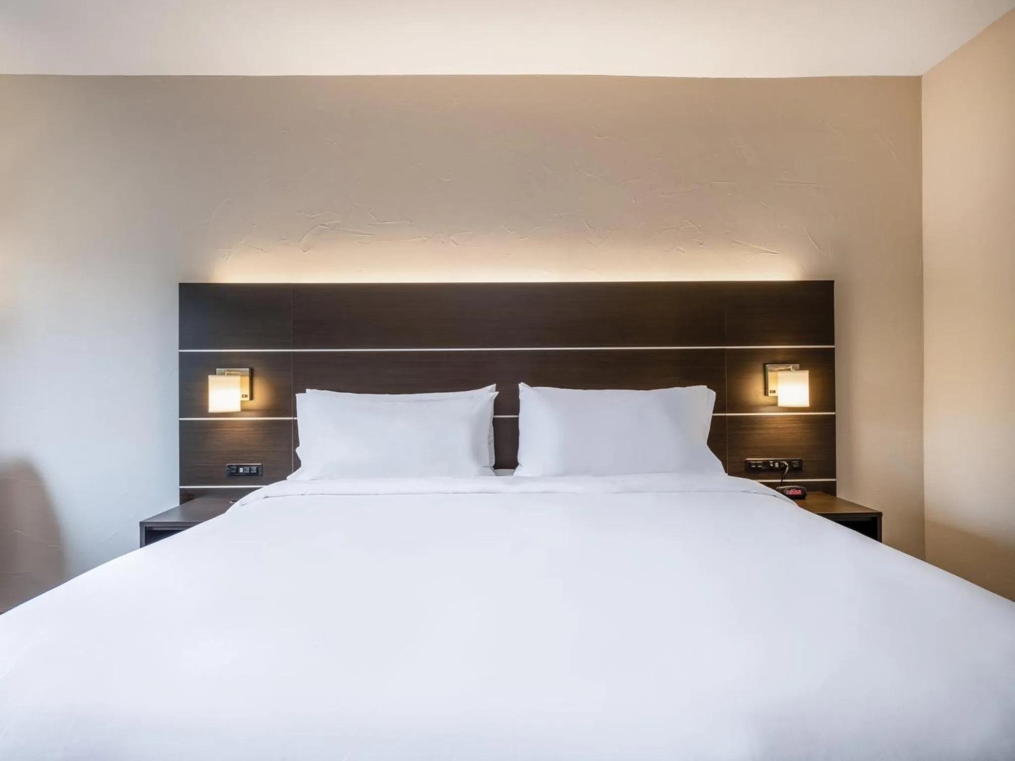 Standard Room in Holiday Inn Express Hotel & Suites Beaumont Northwest by IHG