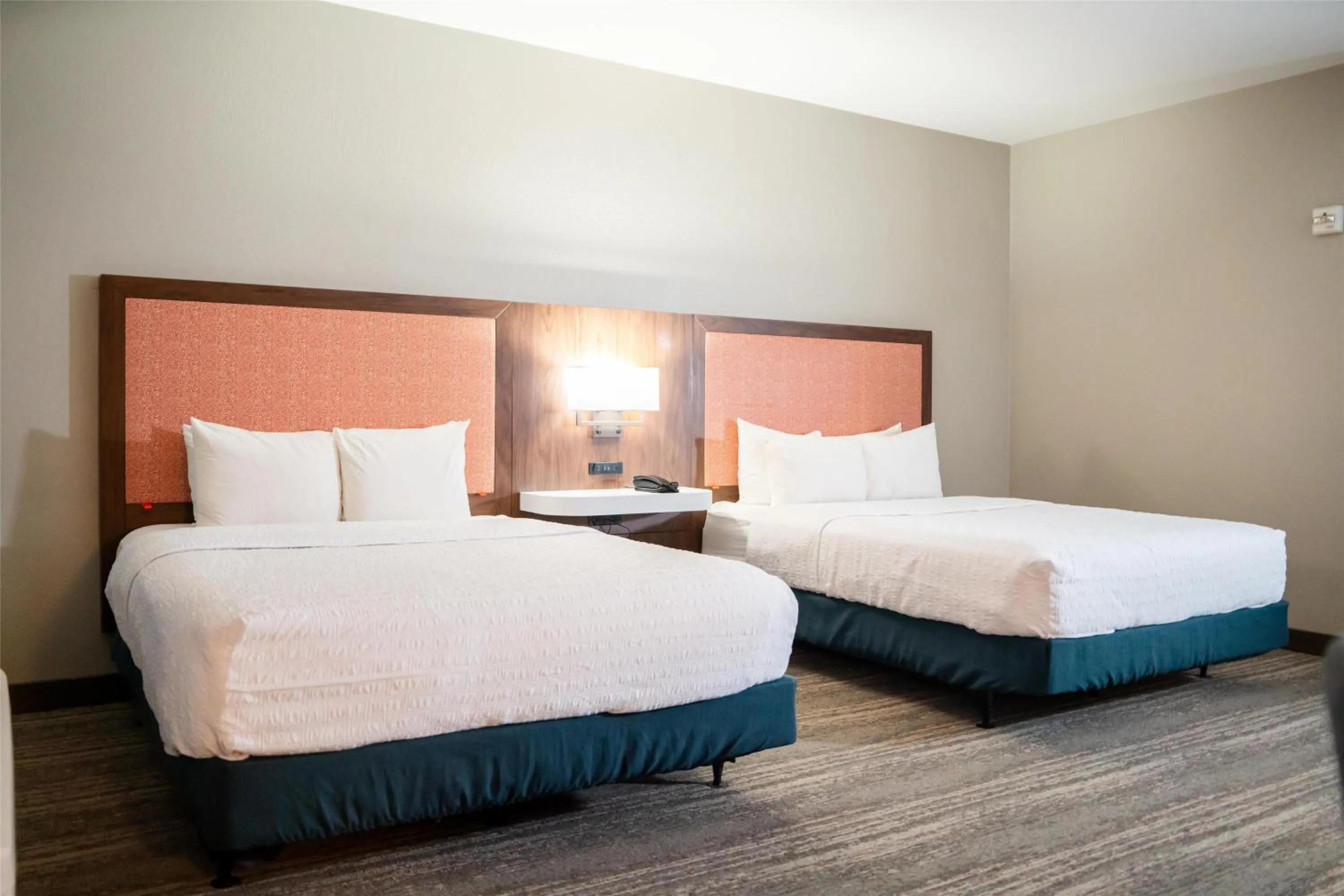 Queen Room with Two Queen Beds - Mobility Access/Non-Smoking in Hampton Inn Gonzales