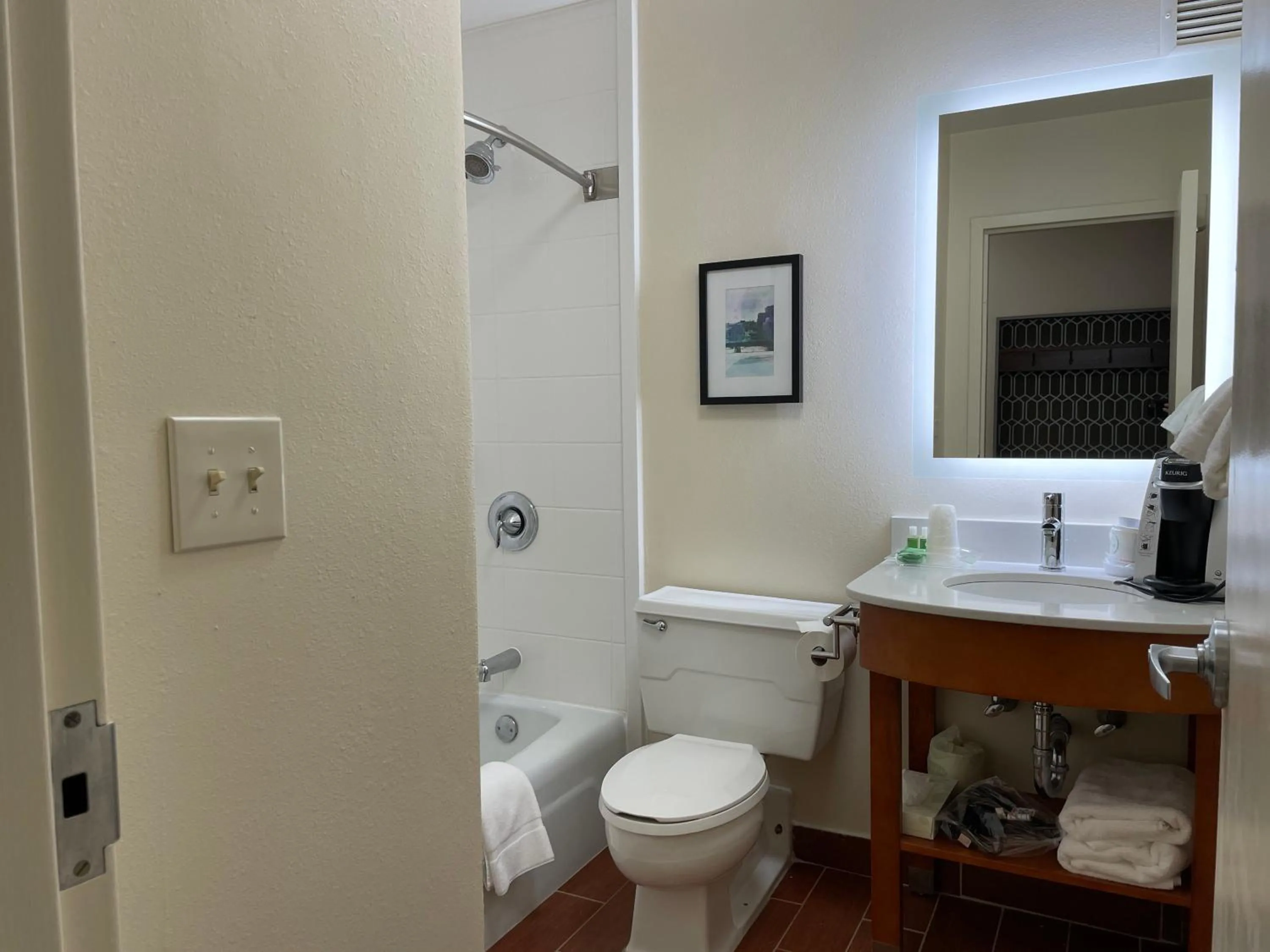 Standard Queen Room in Holiday Inn Bangor by IHG