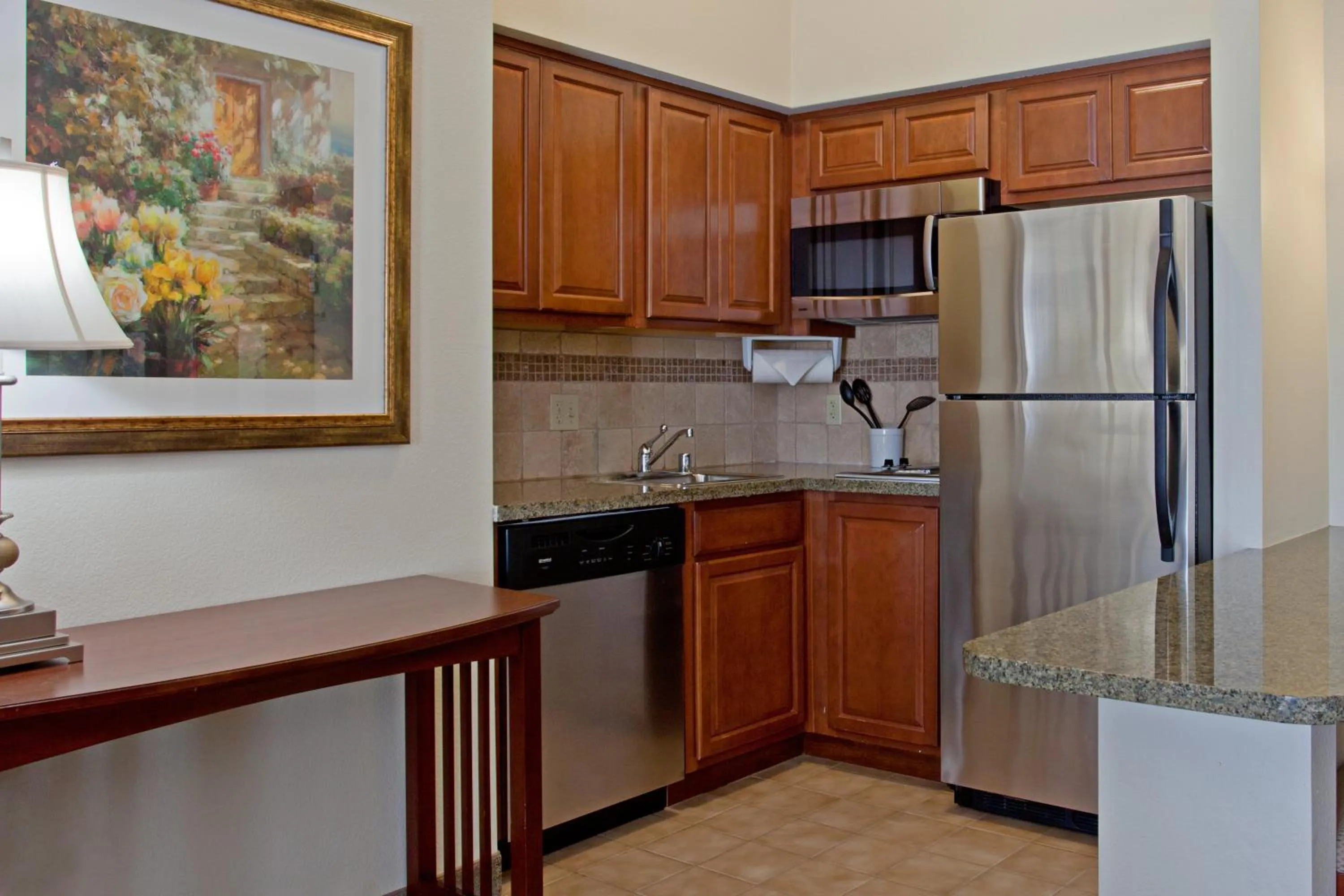 One-Bedroom Queen Suite in Staybridge Suites Palmdale by IHG