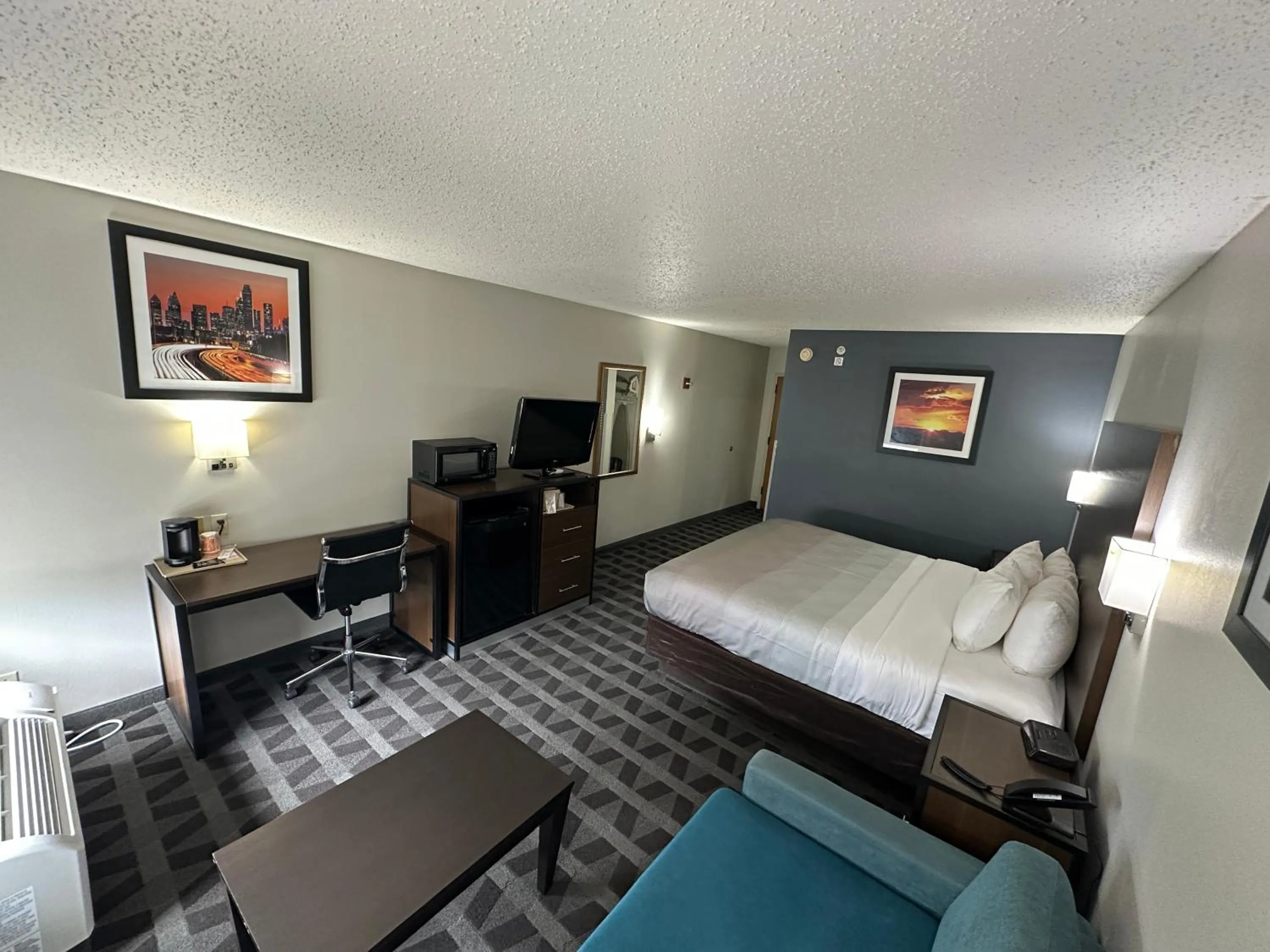 King Room - Accessible/Non-Smoking in Quality Inn Hillsboro