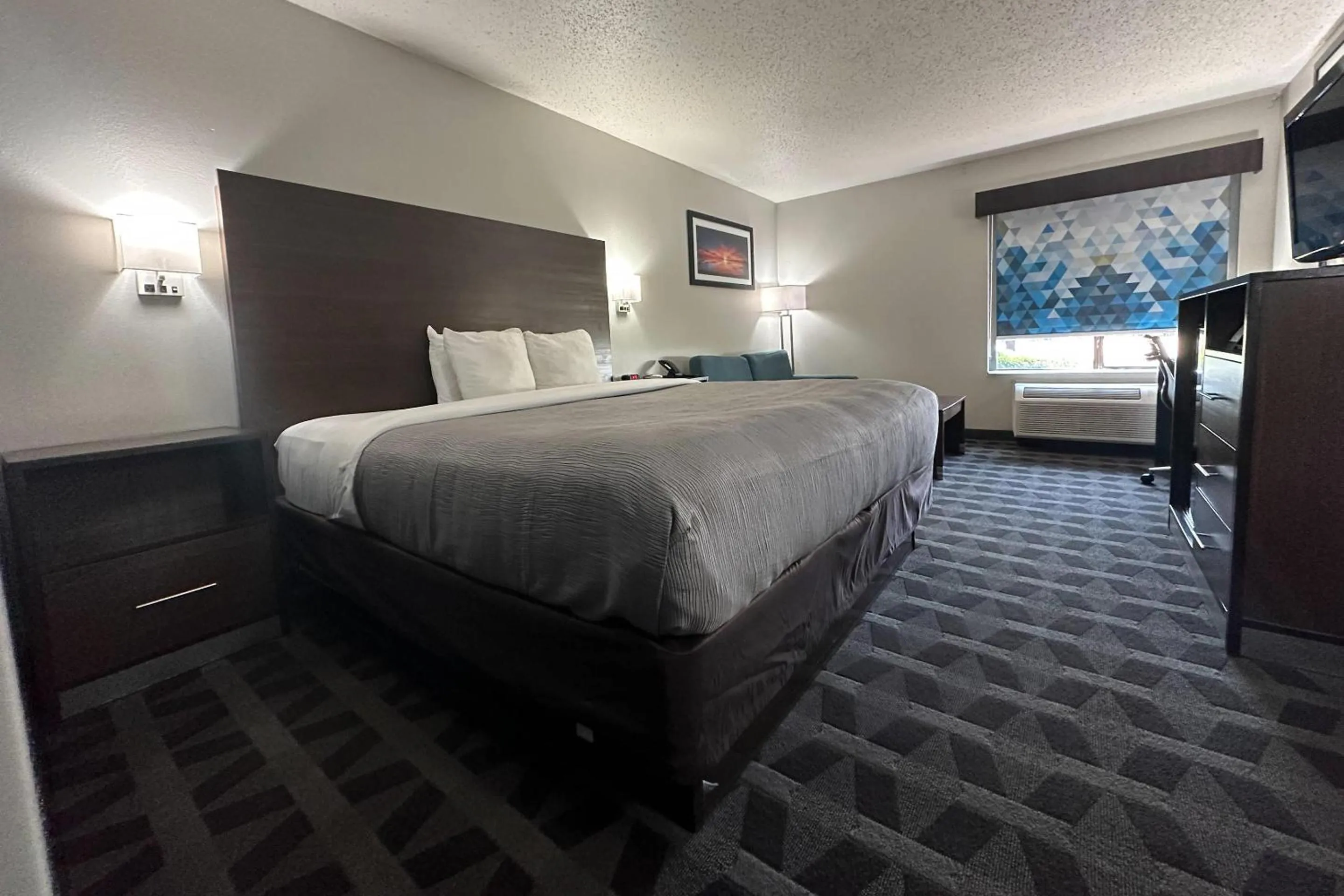 King Room - Non-Smoking in Quality Inn Hillsboro
