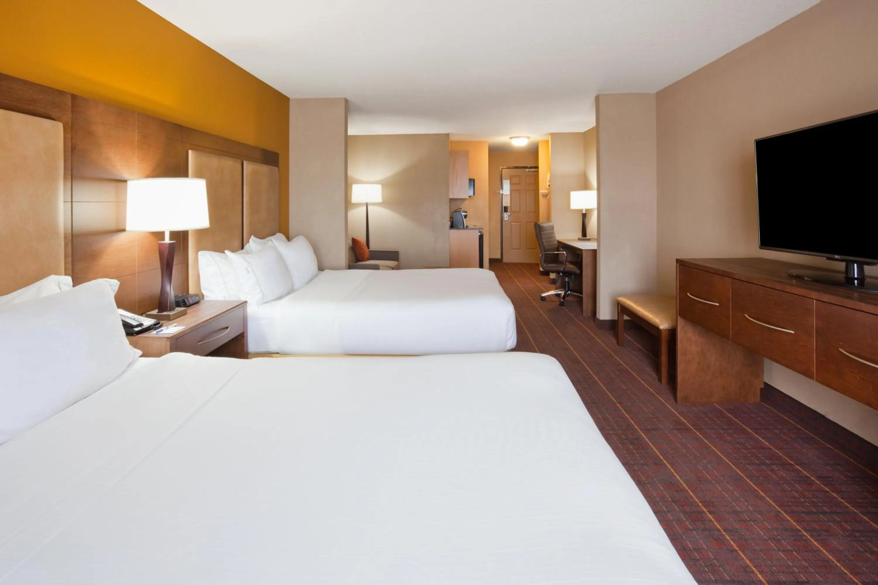 Queen Room with Two Queen Beds and Sofa Bed in Holiday Inn Express Hotel & Suites Brainerd-Baxter by IHG