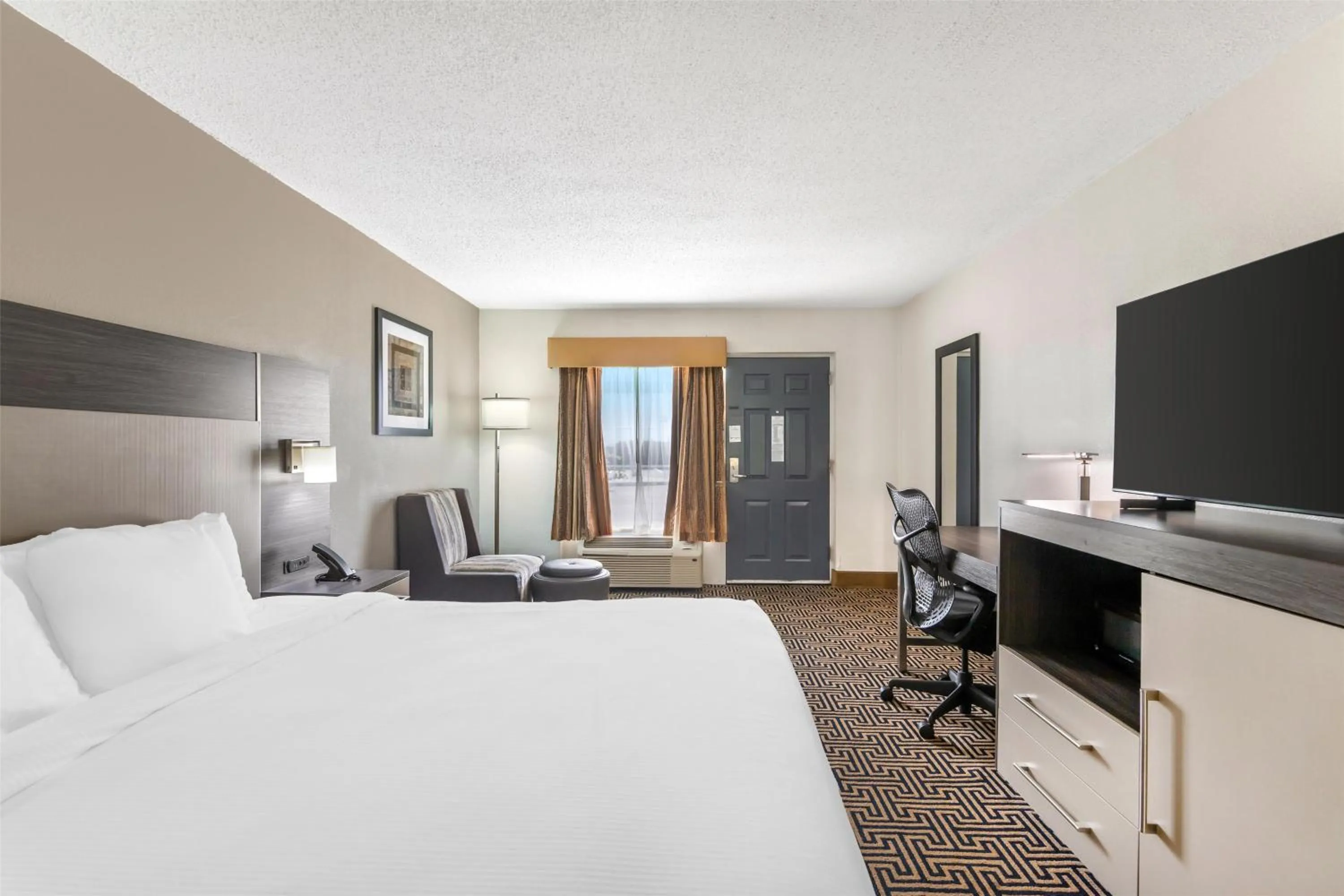 King Room - Non-Smoking in Best Western Central Inn