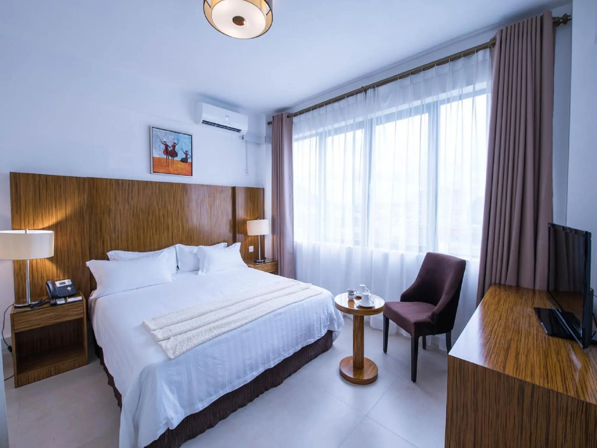 Deluxe Room - single occupancy in Palms Hotel