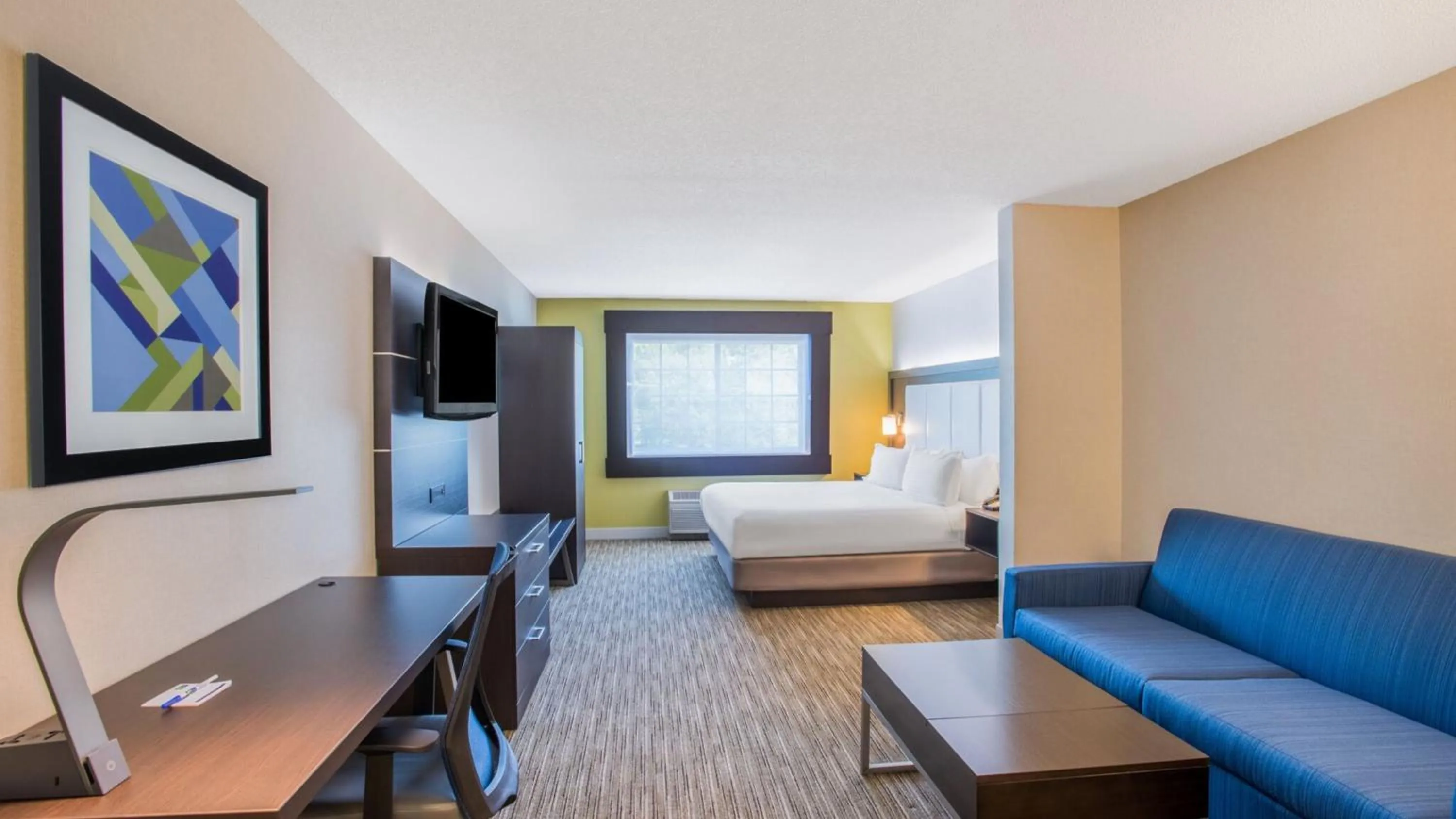 King Suite with Sofa Bed in Holiday Inn Express Hotel & Suites Atascadero by IHG