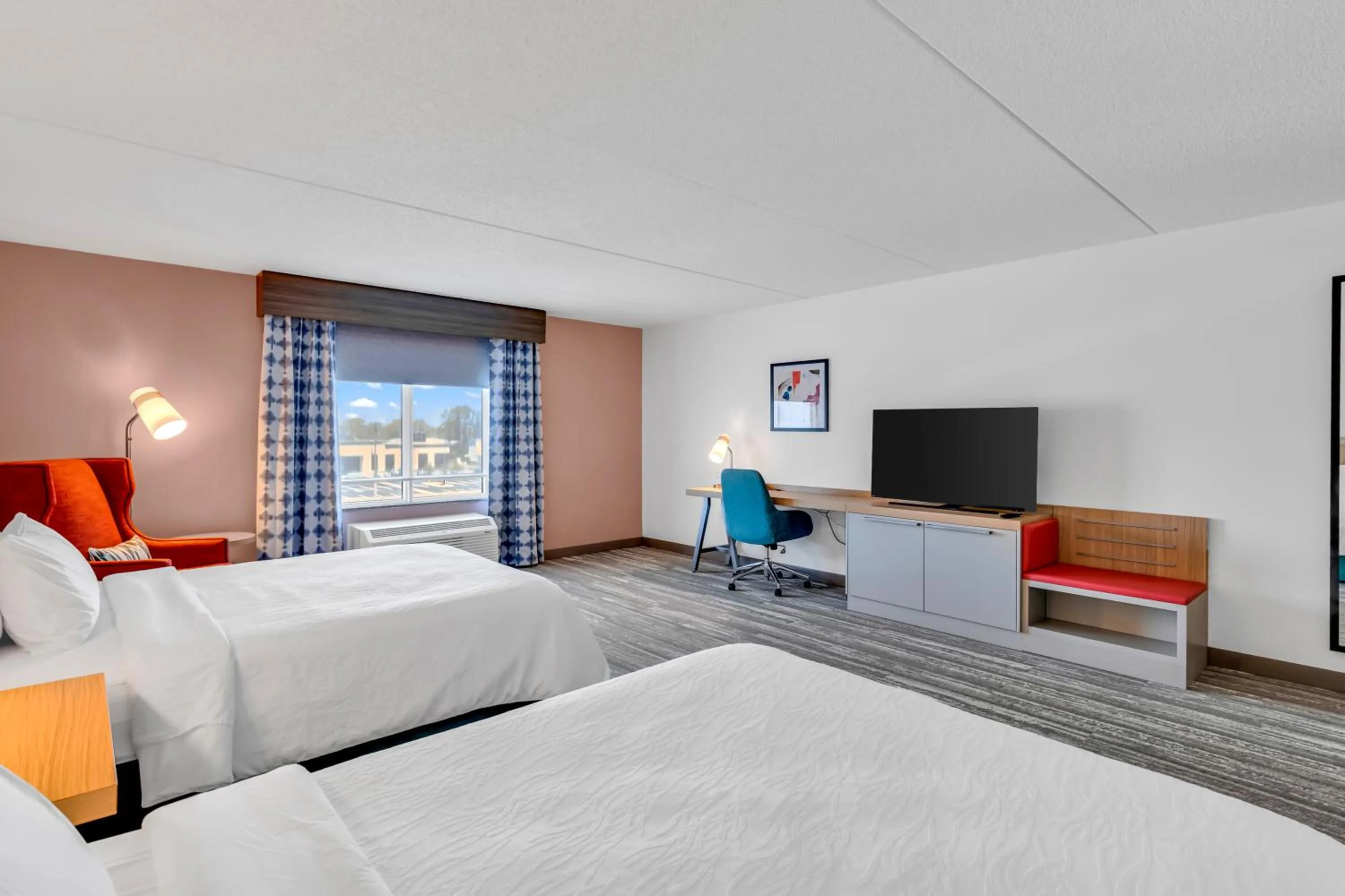 Queen Room with Two Queen Beds and Accessible Tub - Mobility Access in Hilton Garden Inn Myrtle Beach/Coastal Grand Mall