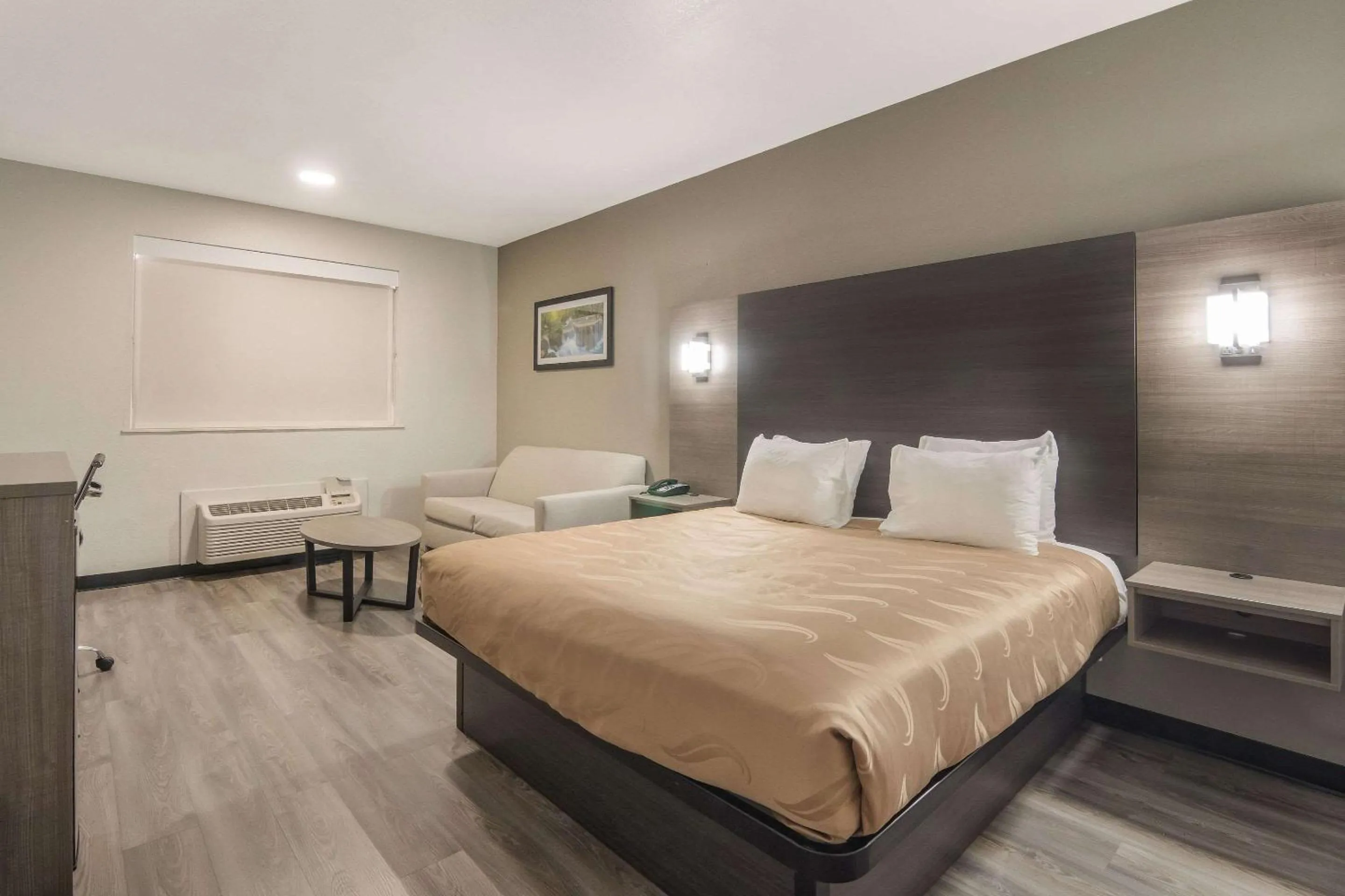 Standard King Room - Smoking in Quality Inn & Suites Fort Worth - Fossil Creek