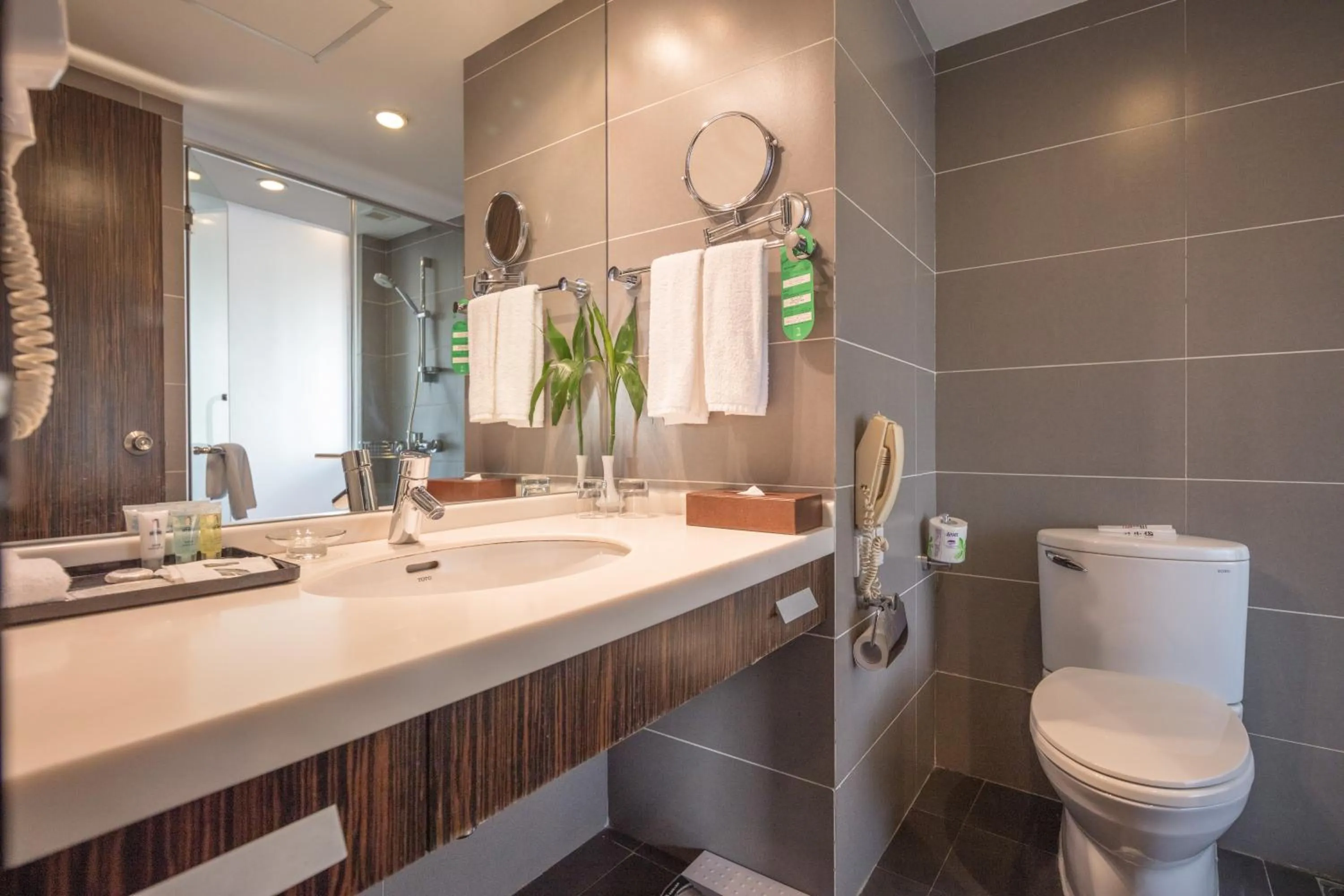 Superior Twin Room in City Hotel Shanghai