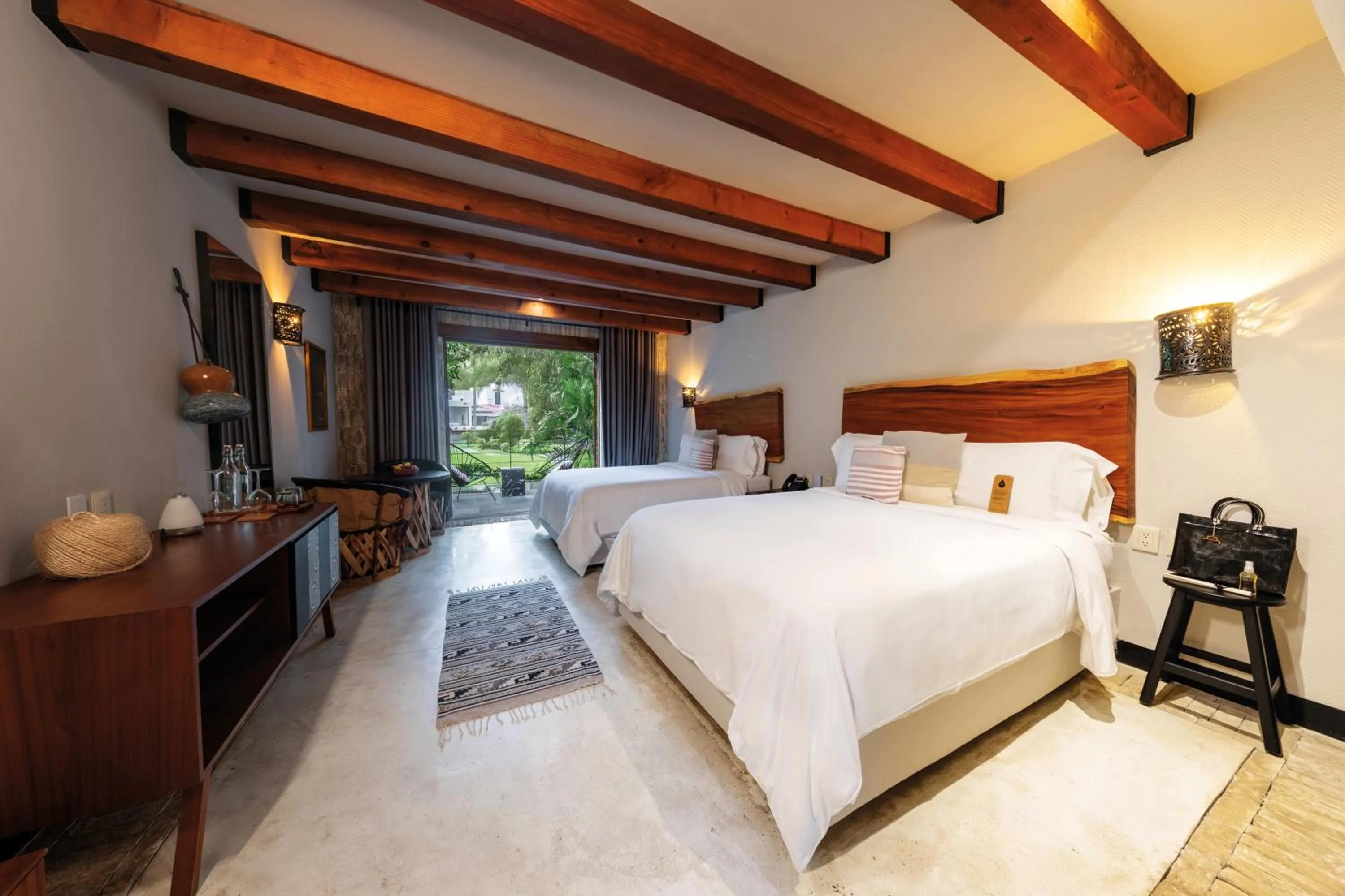 Double Room with Patio in Amomoxtli