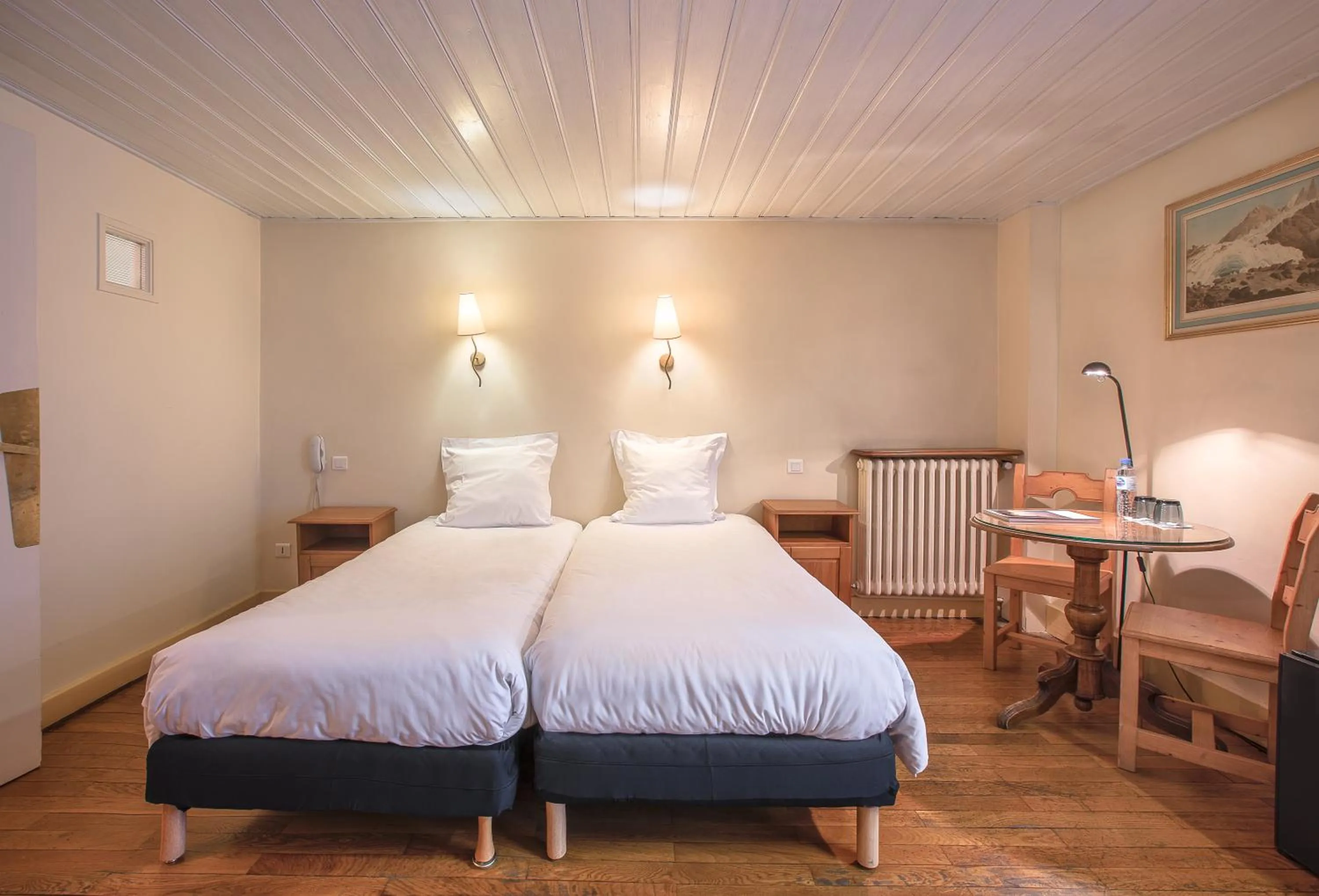 Vallot Room (4 Adults) in La Croix Blanche