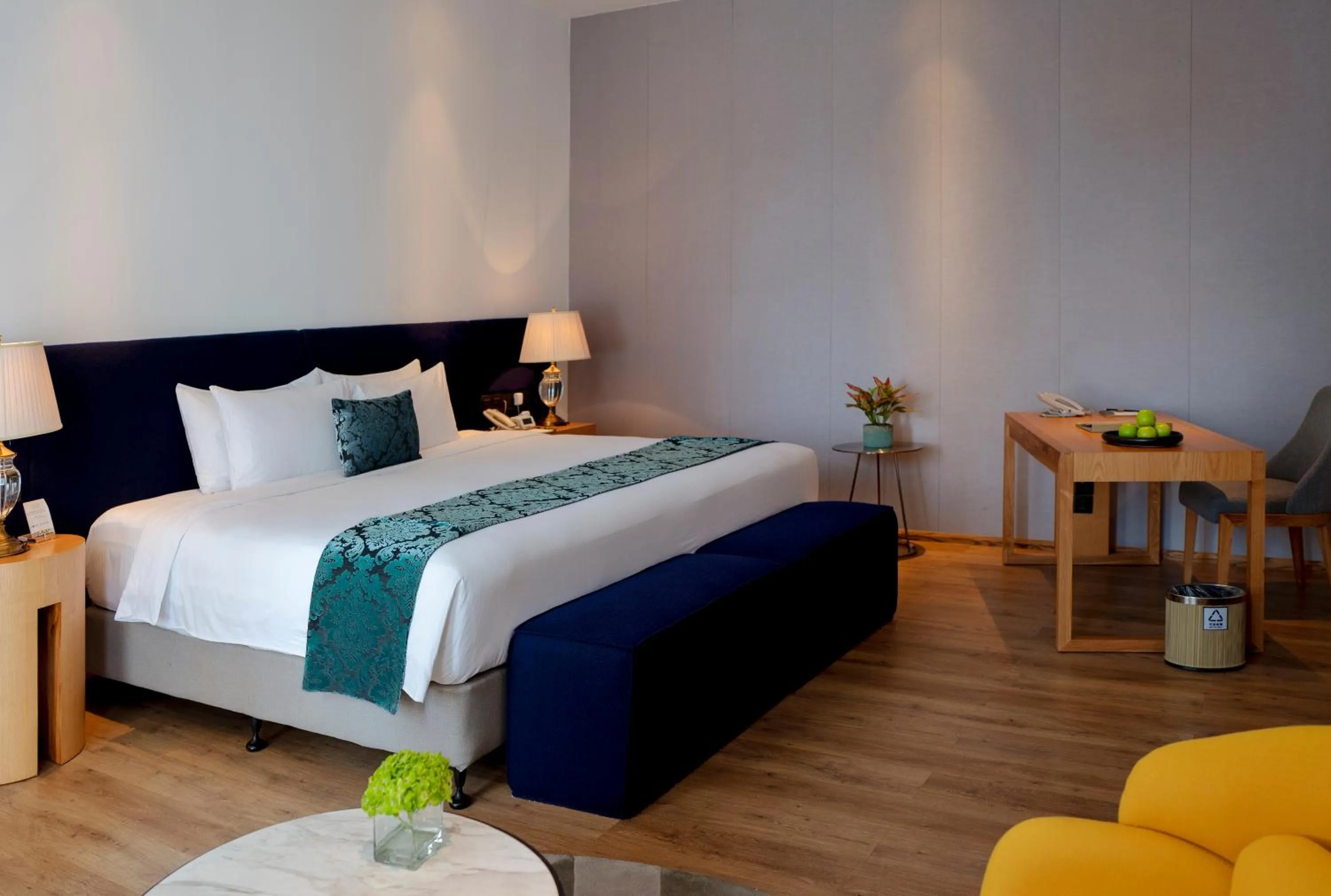 Deluxe Double Room in Royal Grace Hotel Optics Valley Wuhan