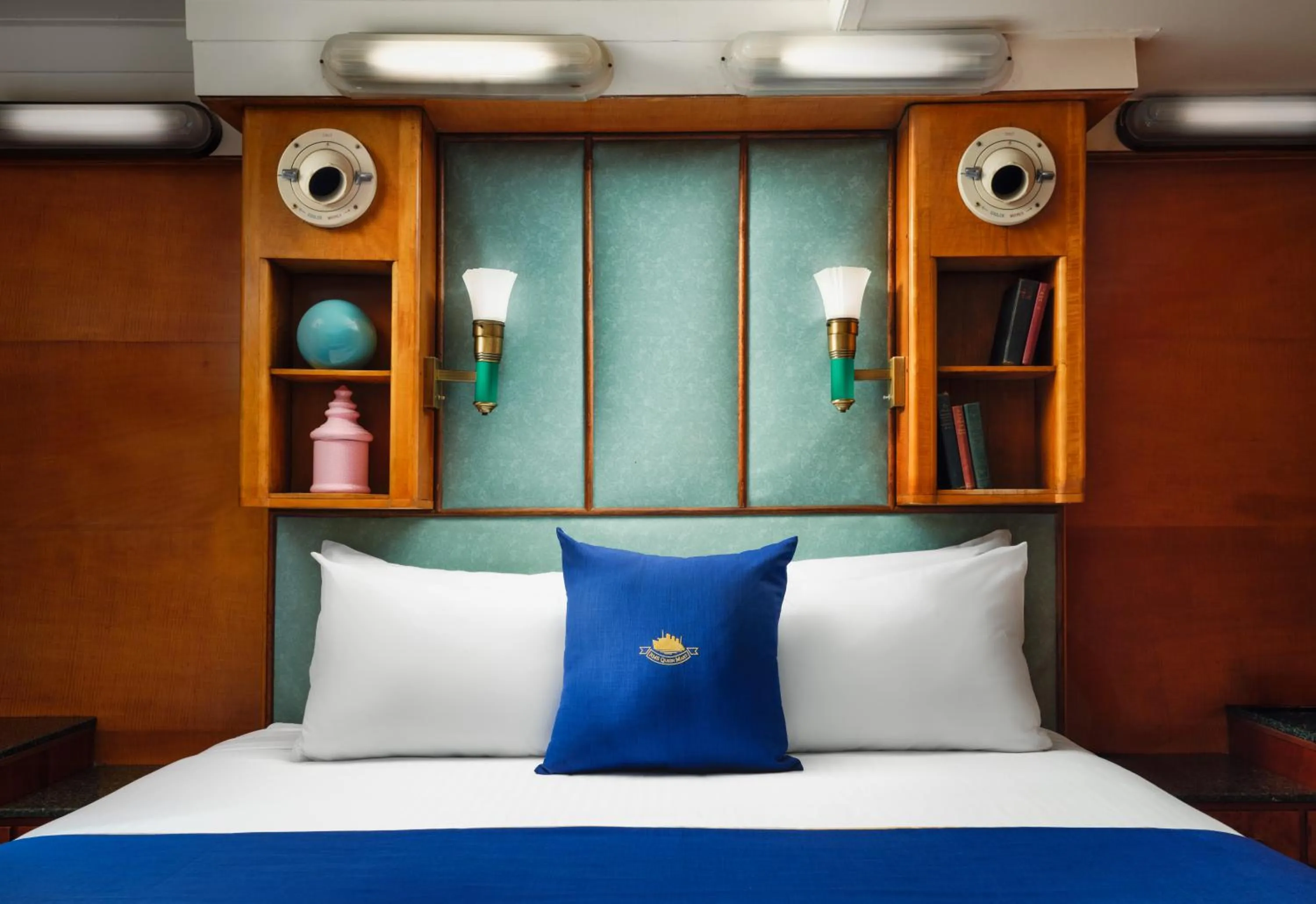 Family Room with King and Twin  in The Queen Mary