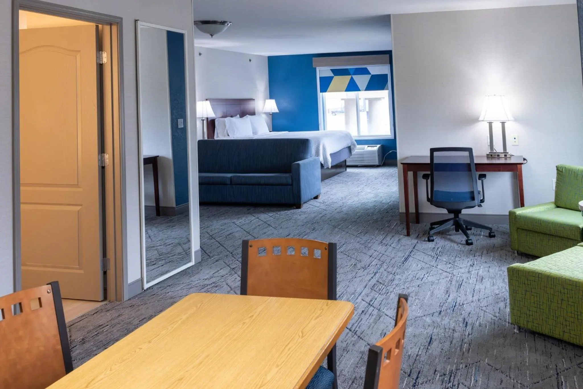 One-Bedroom King Suite in Holiday Inn Express Hotel & Suites Wichita Airport by IHG