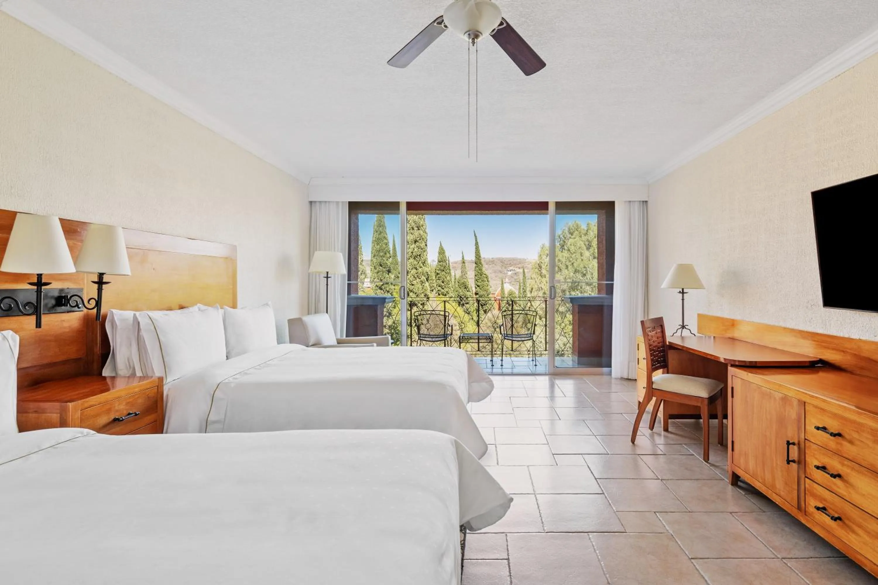 Mountain View, 2 Queen in Fiesta Americana Hacienda Ixtapan de La Sal