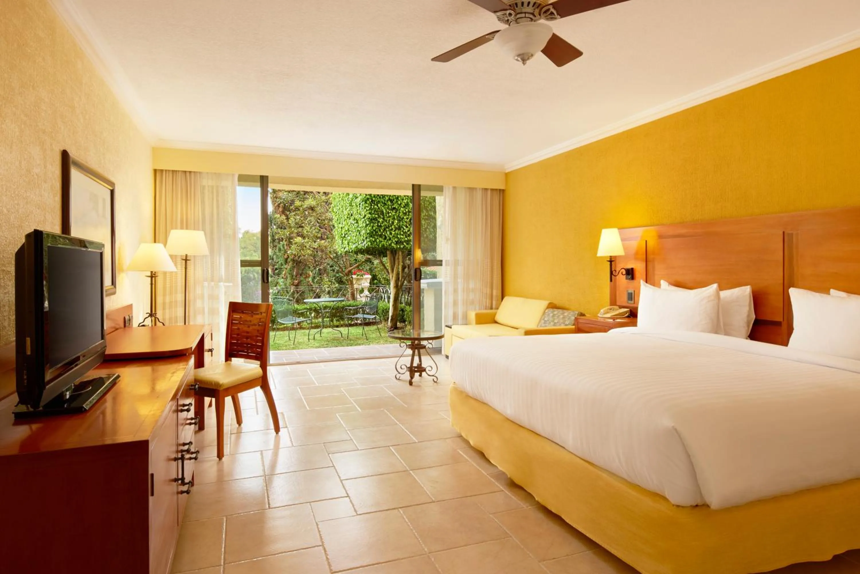 Terrace, 1 King in Fiesta Americana Hacienda Ixtapan de La Sal