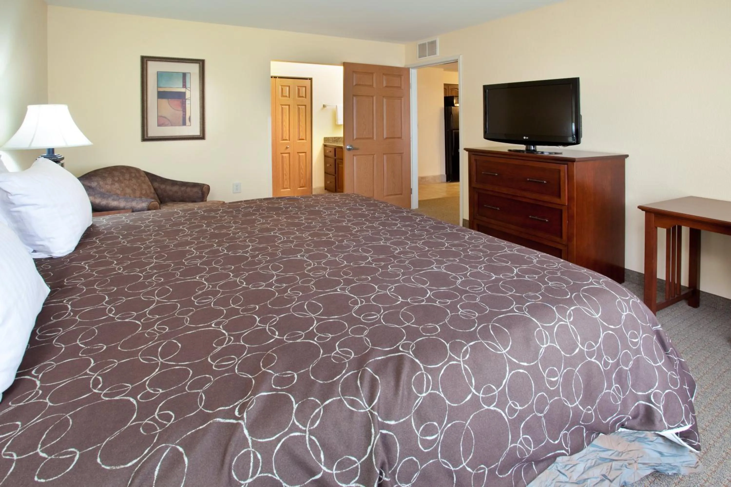 Two-Bedroom Suite in Staybridge Suites Elkhart North by IHG