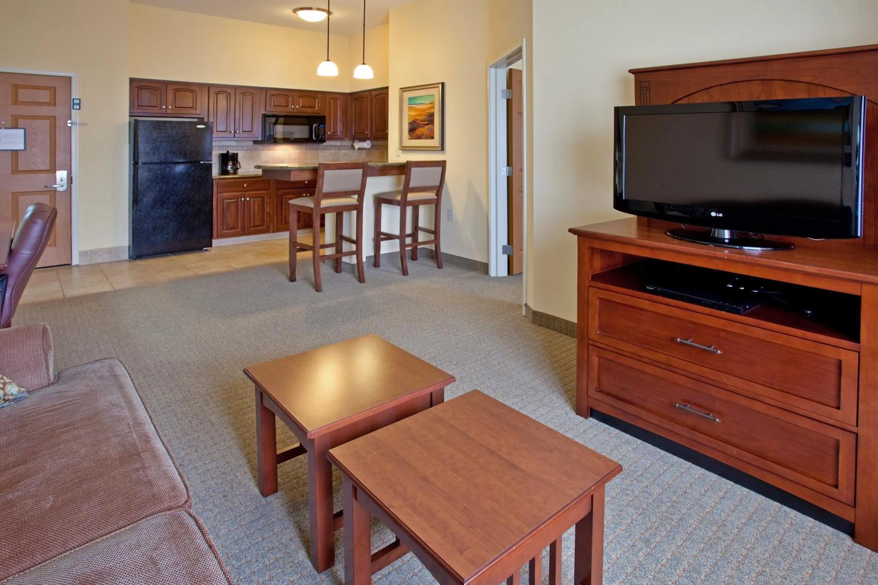 One-Bedroom King Suite in Staybridge Suites Elkhart North by IHG