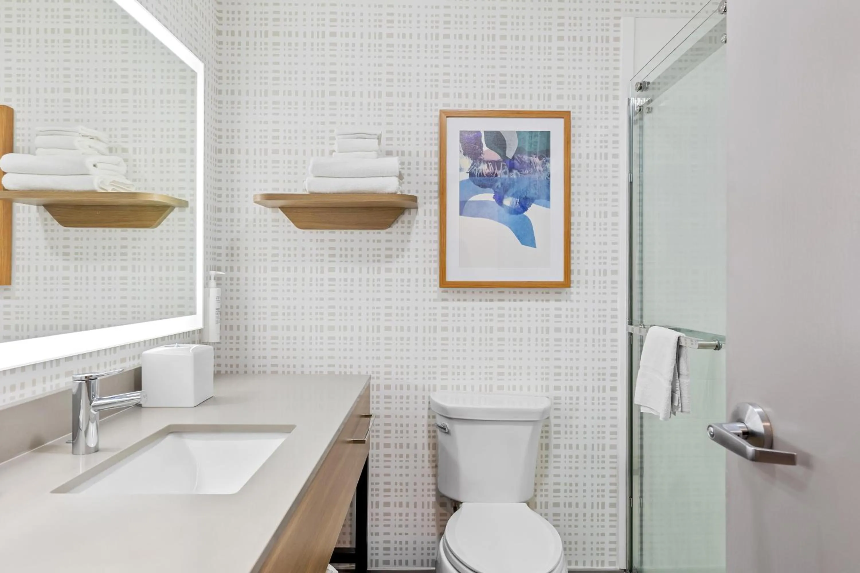 Standard Queen Room - Non-Smoking in Hampton Inn Akron-Fairlawn