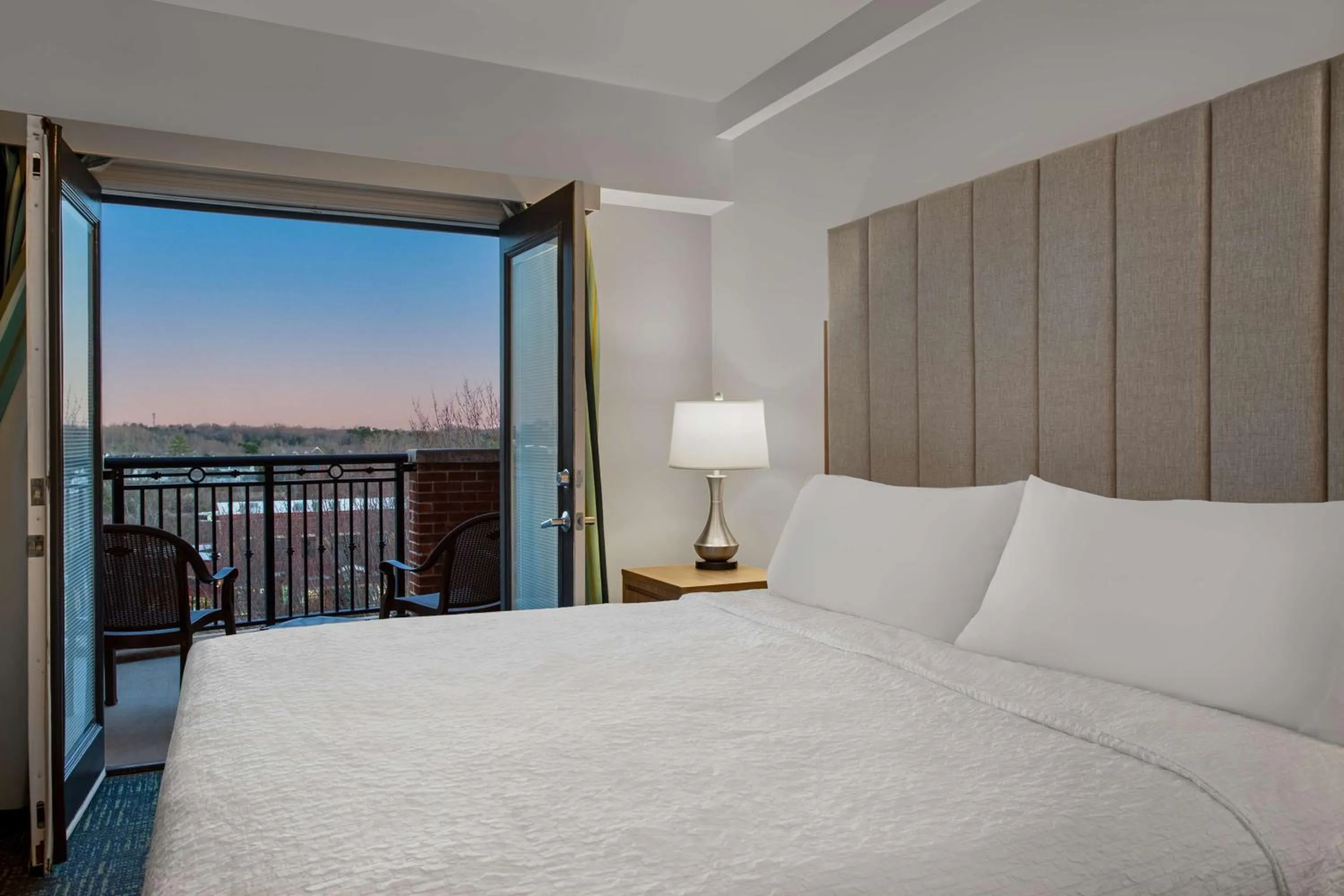 Premium One-Bedroom King Suite with Balcony - Non-Smoking in Homewood Suites by Hilton Davidson