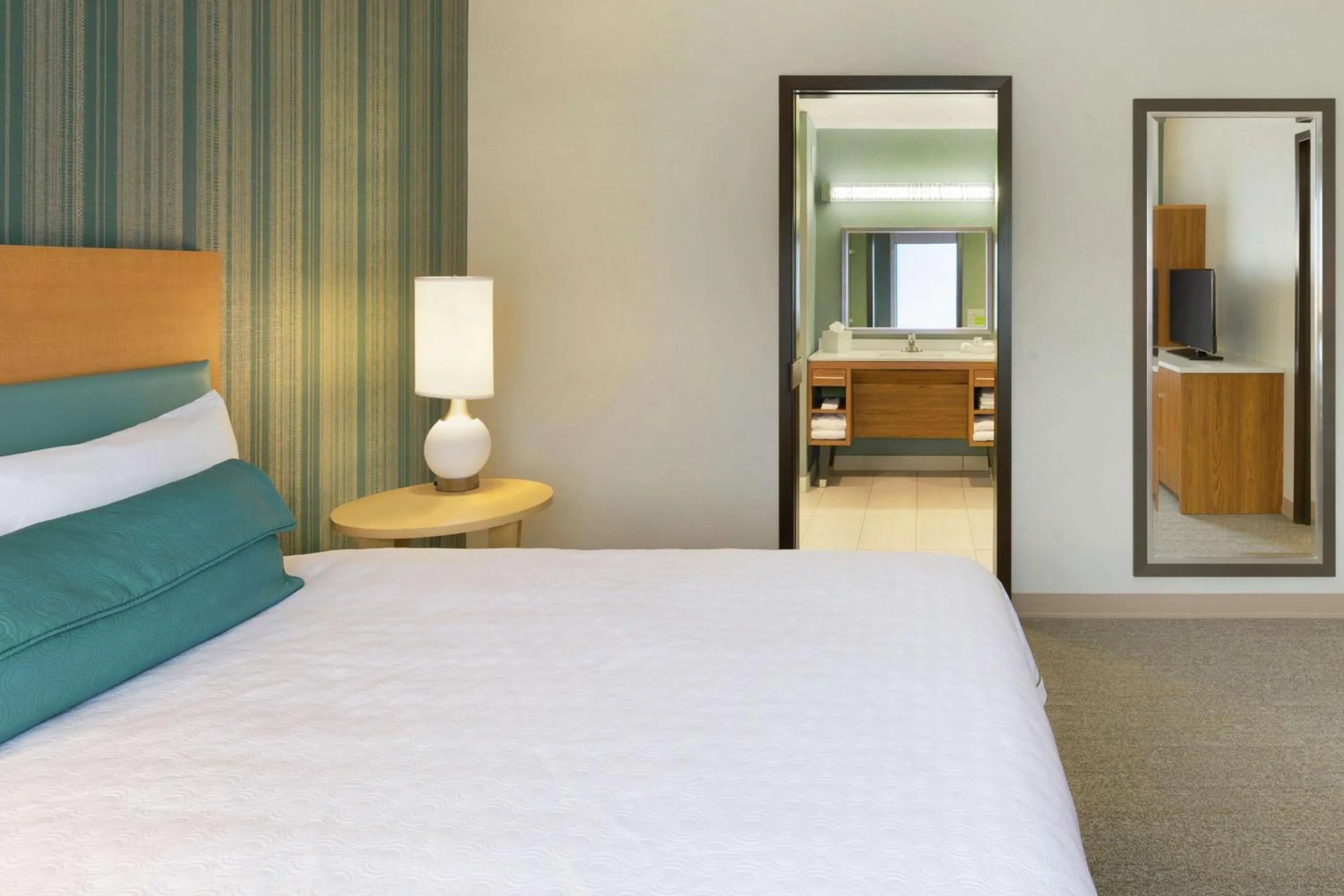 Queen Studio with Two Queen Beds - Non-Smoking in Home2 Suites by Hilton Downingtown Exton Route 30