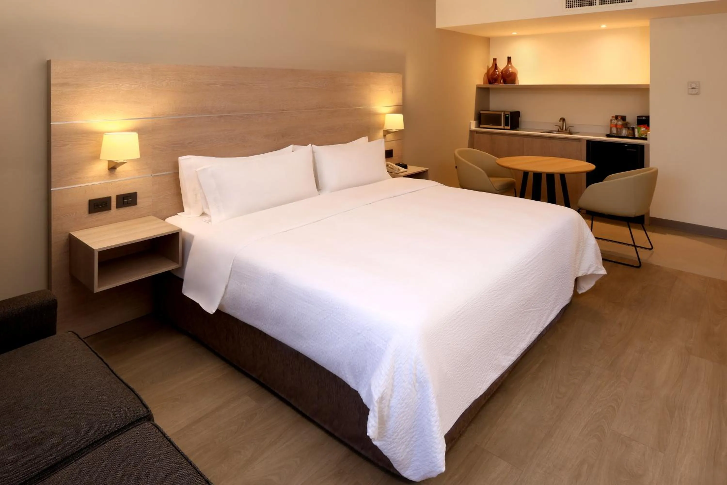 Standard King Room with Kitchenette in Holiday Inn Express Monterrey Galerias-San Jeronimo by IHG